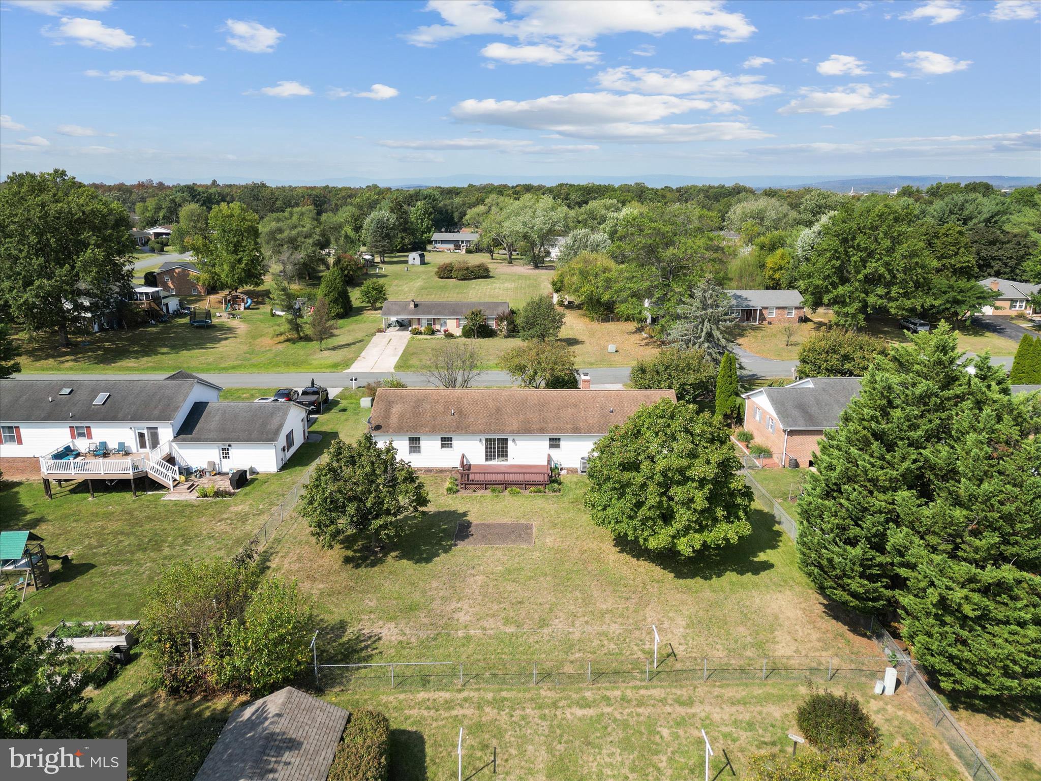 WAKELAND MANOR - Residential