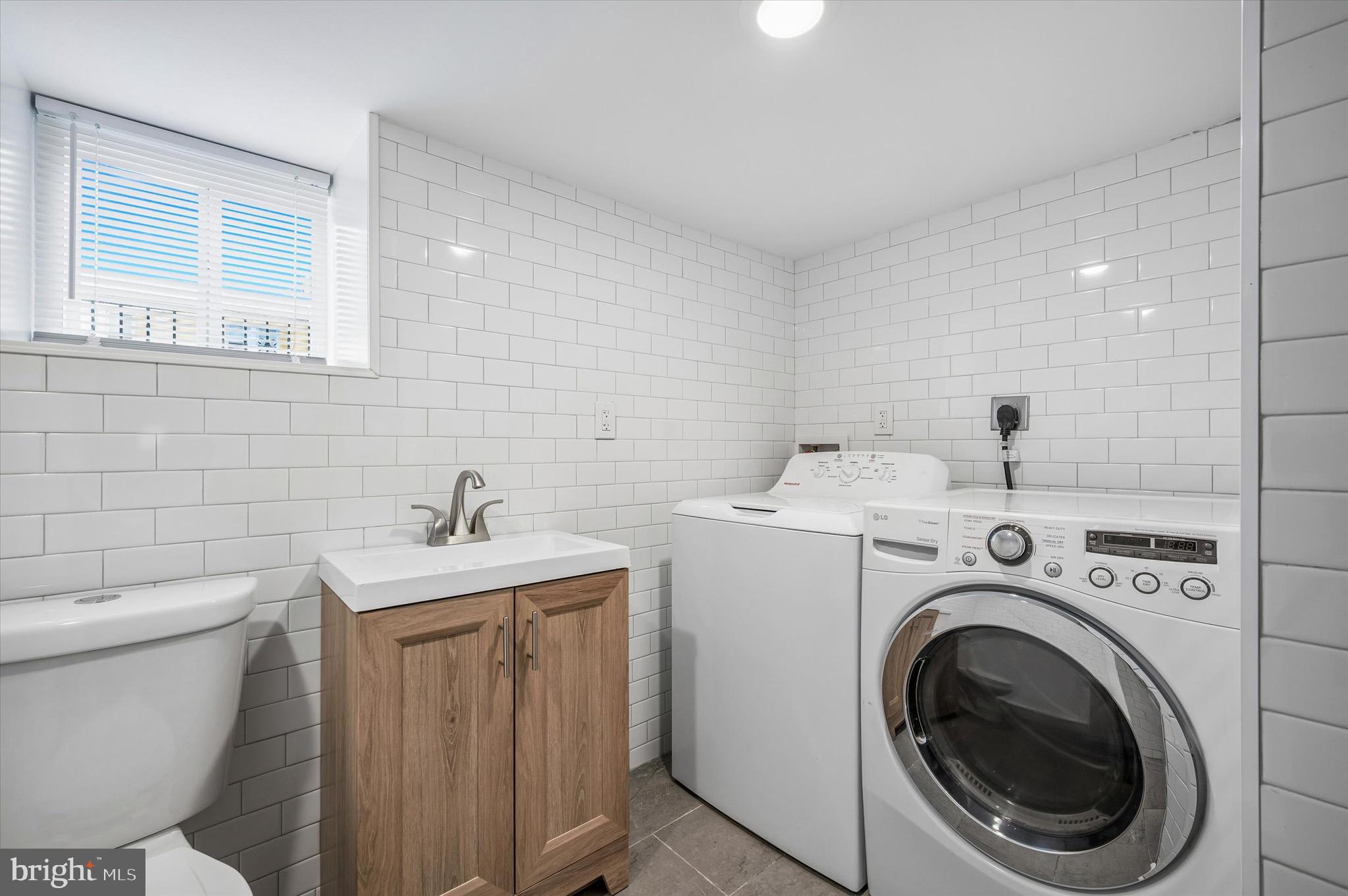 WEST OAK LANE - Residential