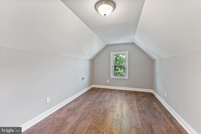ARLINGTON - Residential