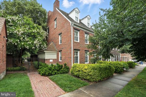 809 FRANKLIN STREET ALEXANDRIA VA 22314