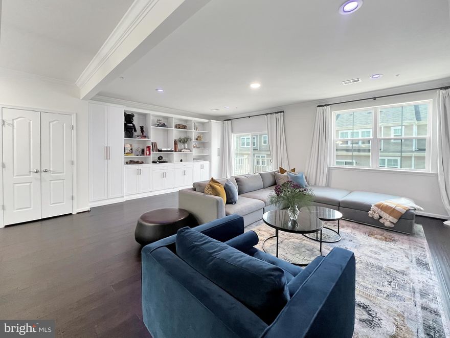 The best of the best! This brand new condo is zoned for the BEST schools in the area.
This barely lived-in 3 bed 2.5 bath custom townhome-style condo has all of the bells and whistles. The owners spared no expense on upgrades and customizations. This open floorplan boasts upgraded luxury engineered wood on the main level and real hardwood throughout the rest of the home with custom shelving and custom closets in each bedroom. This home is a must see!

Local to the expressway and quality shopping with just a 3 min drive to the interstate, 2 min drive to Giant, Aldis, Golds Gym, bowling, go carts, skating and more 5 min drive to Wegmans, LA Fitness Target, Ulta, home goods, TJ Max, White House Black Market, fine dining restaurants and more… 15 min drive to Whole Foods and Annapolis Mall.