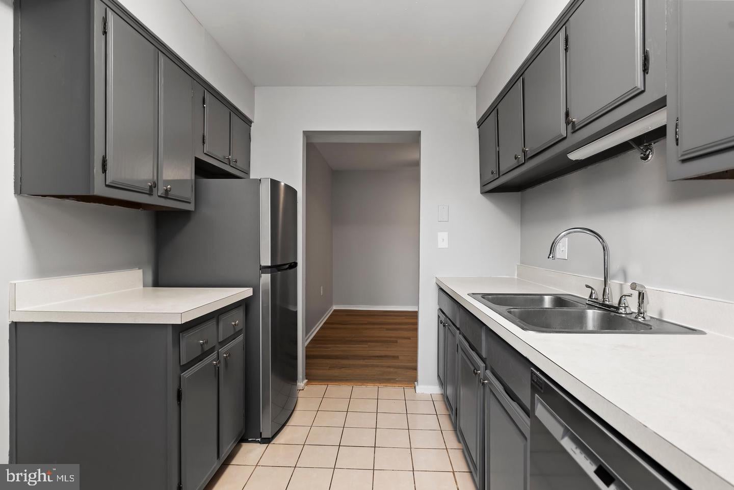 4341 CARLISLE PIKE B8