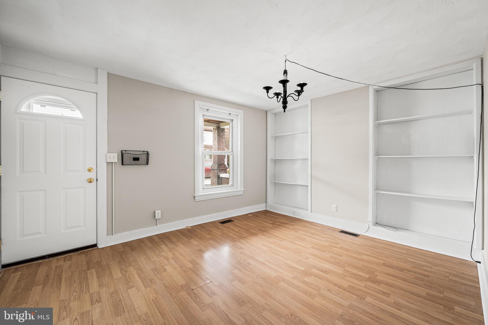 460 NEW ELM STREET