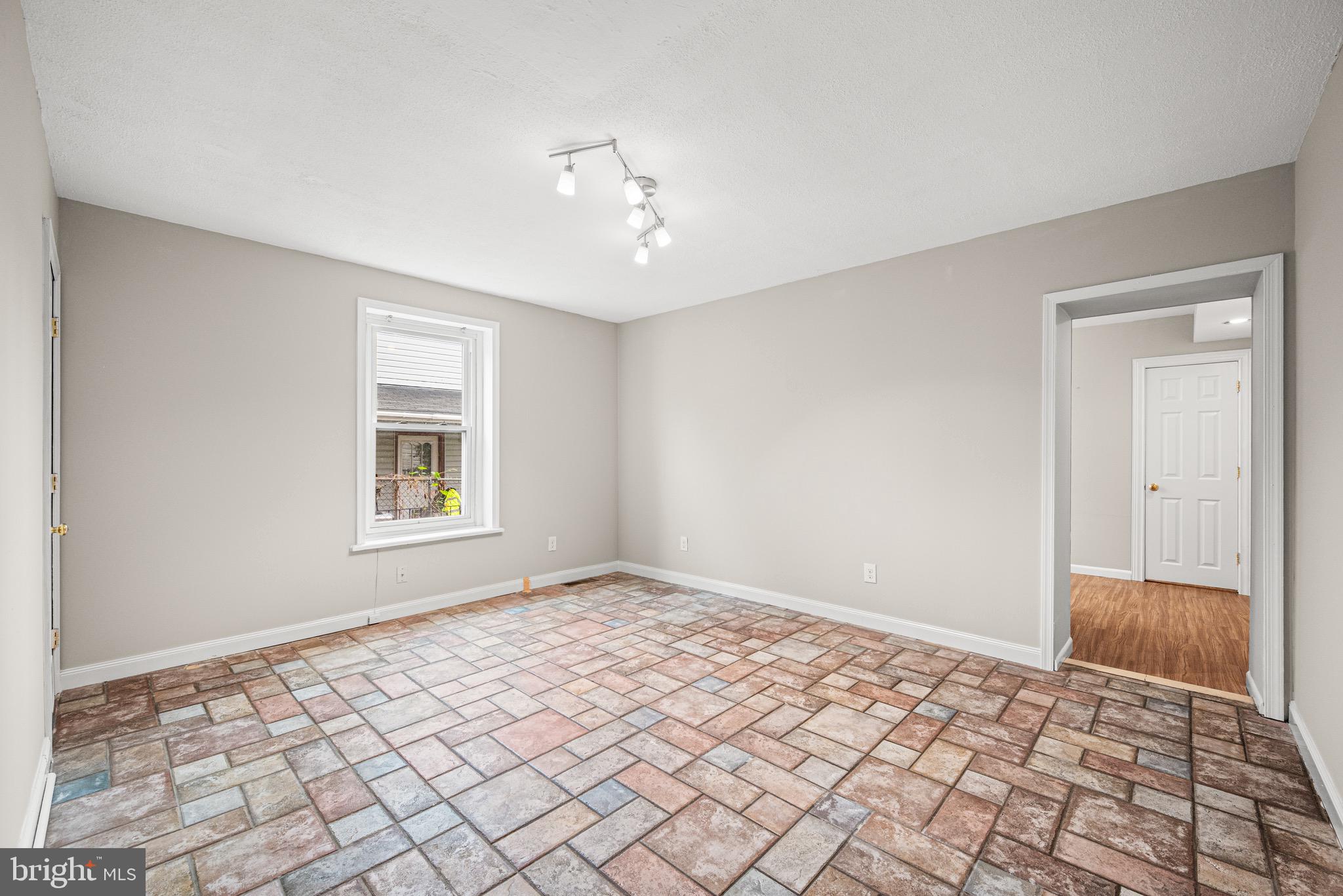 CONSHOHOCKEN - Residential