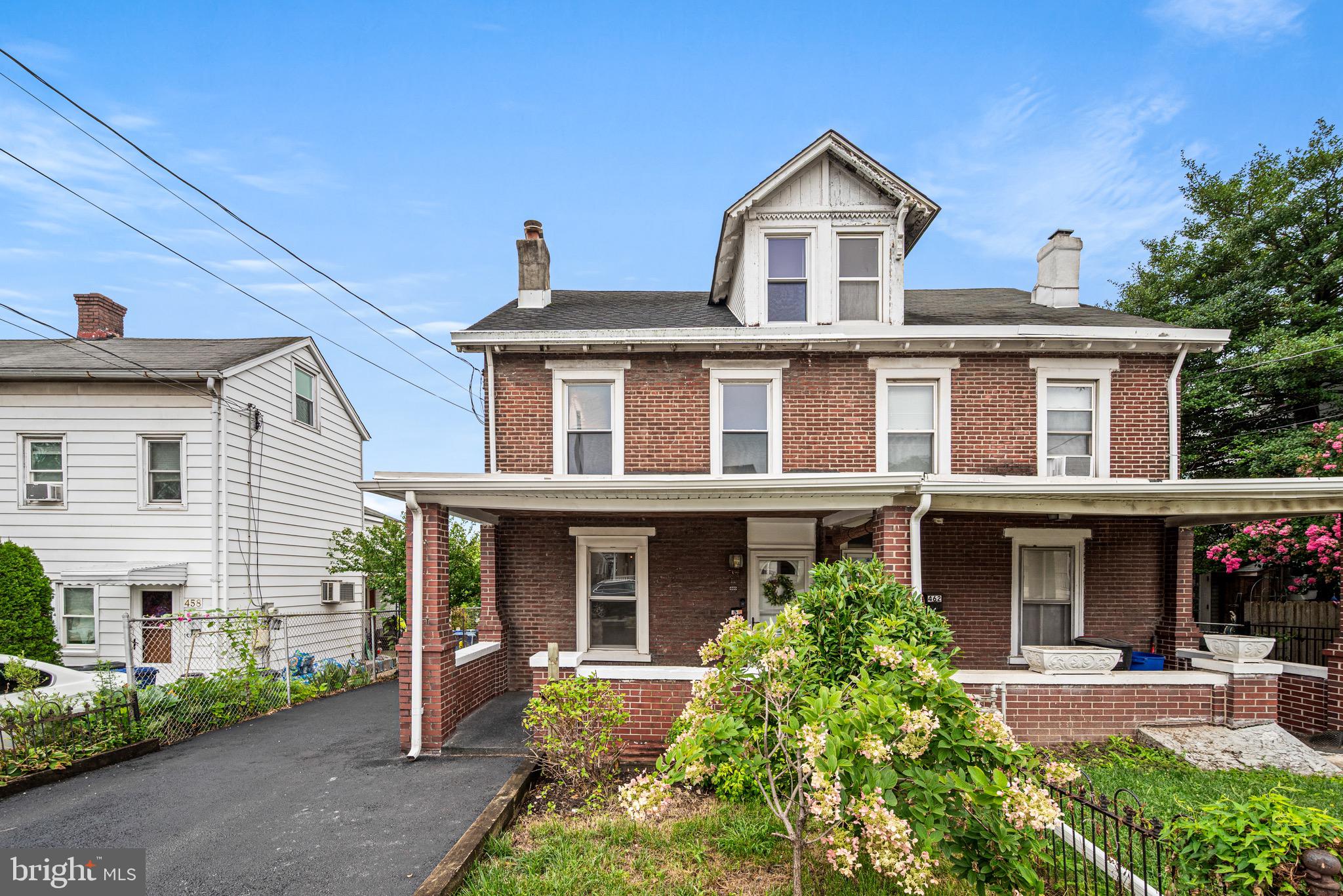 460 NEW ELM STREET