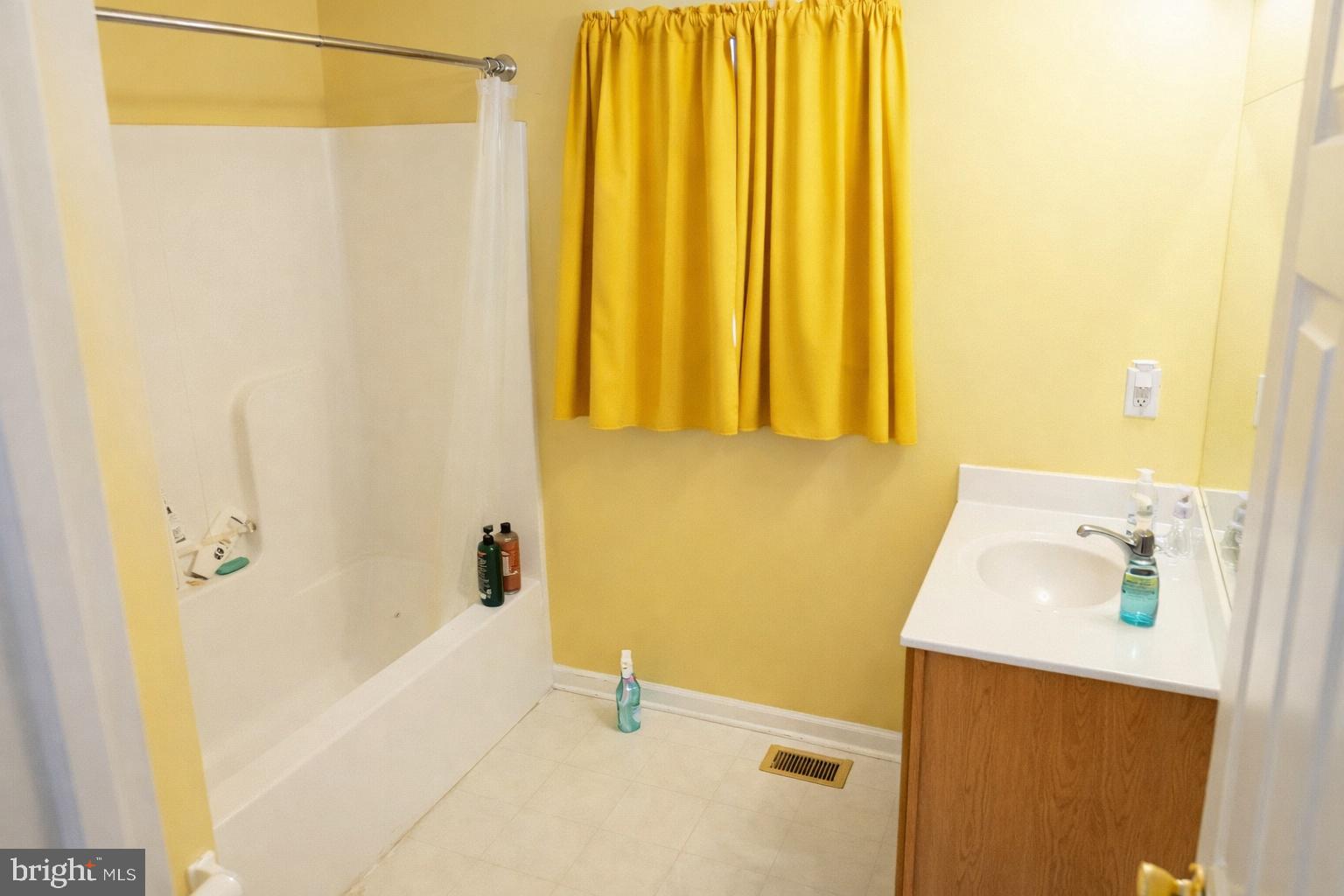 MALLARD POINTE - Residential