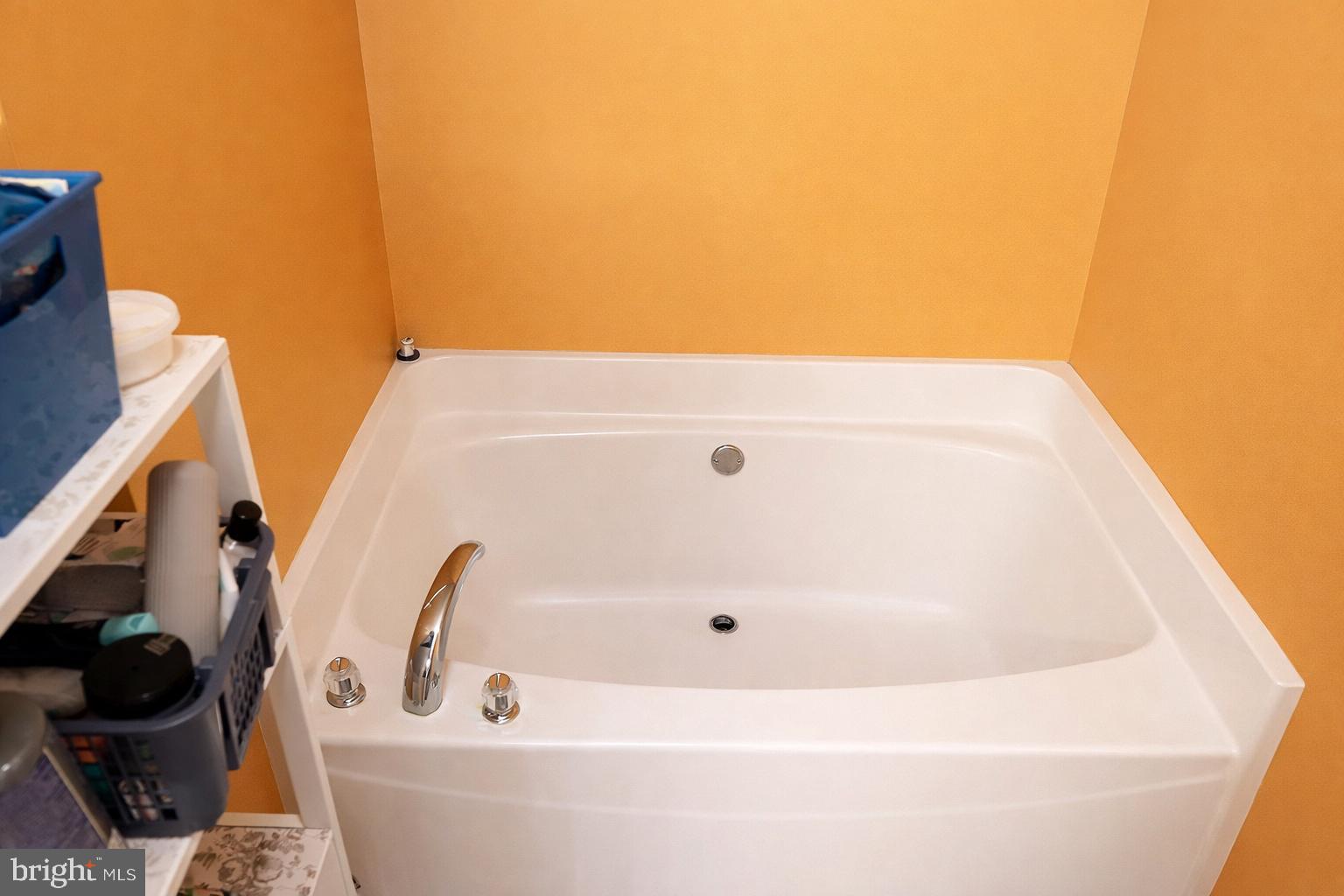 MALLARD POINTE - Residential