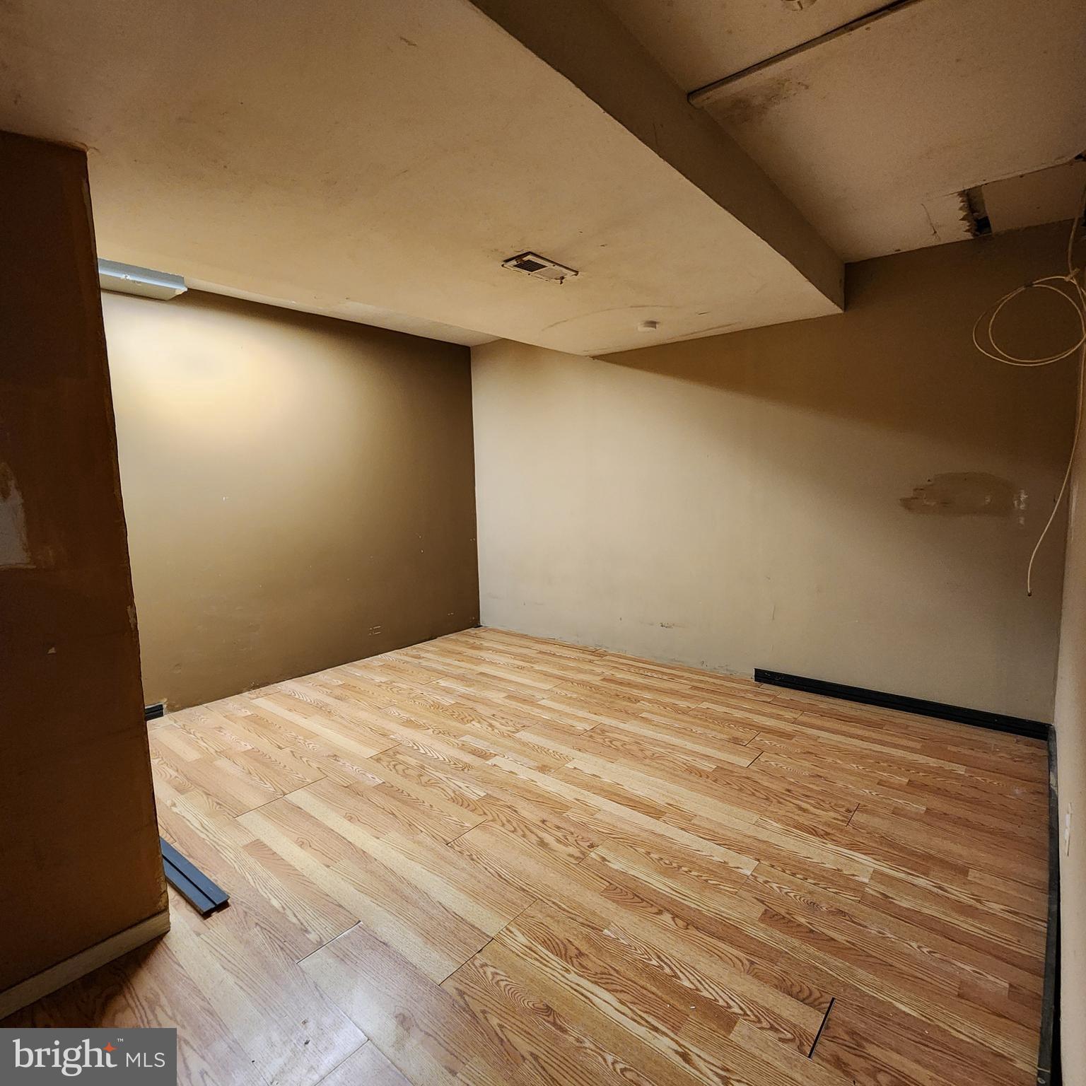 MALLARD POINTE - Residential