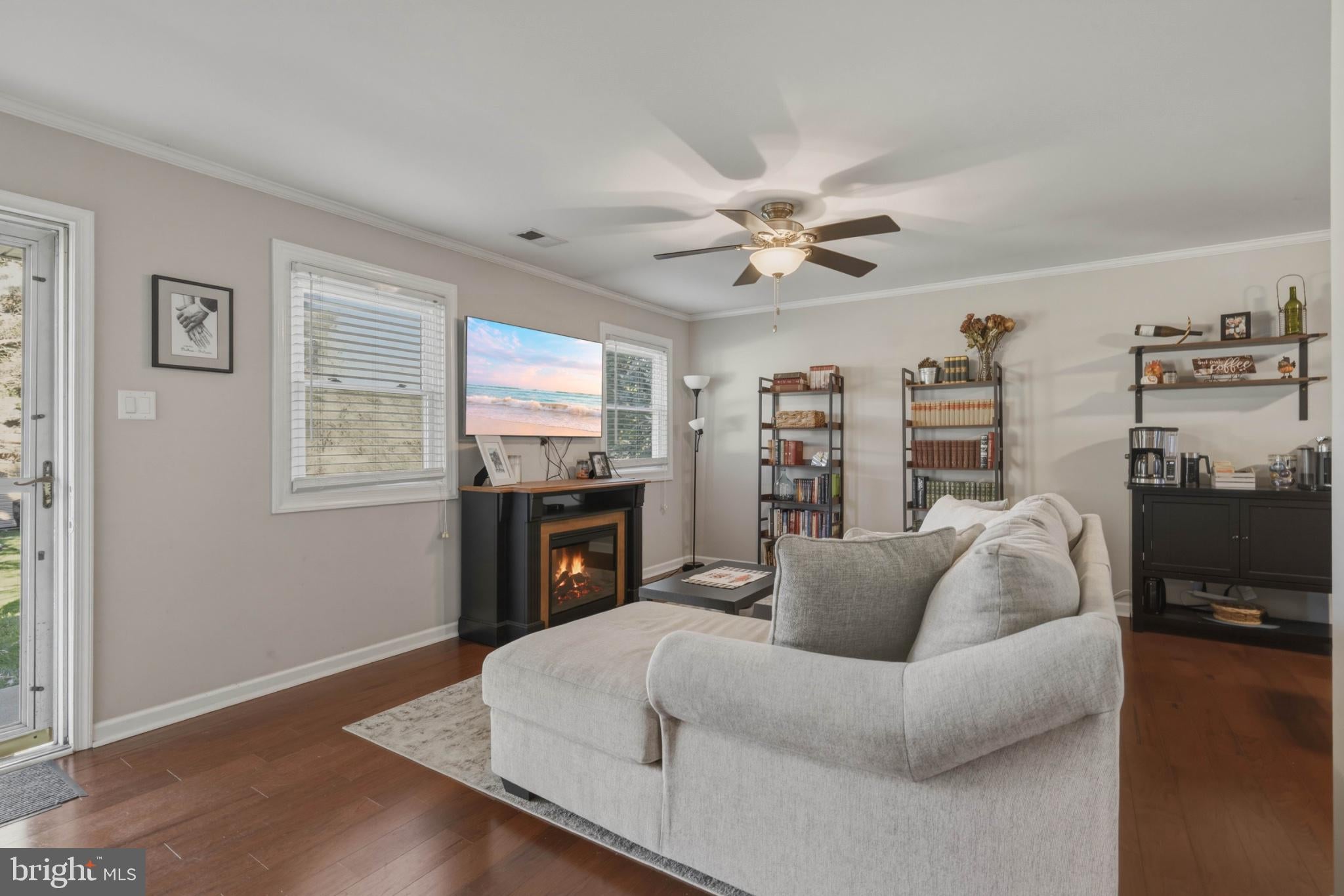 146 COMMONWEALTH DRIVE