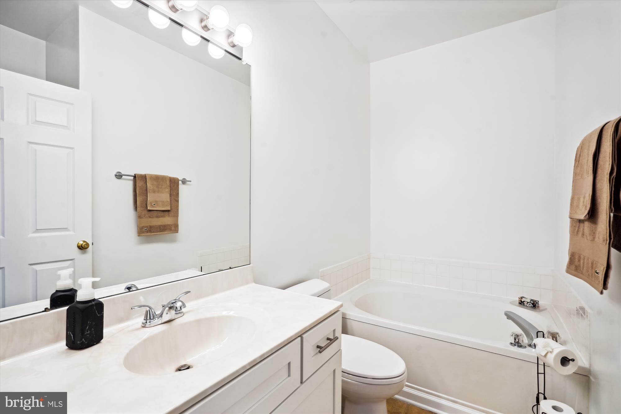 CHANCERY OF KINGSTOWNE - Residential