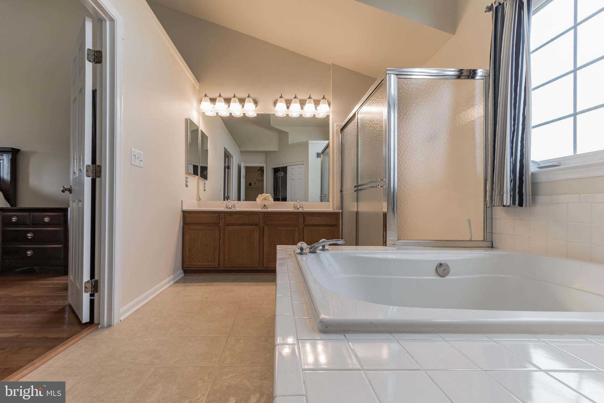 STONE RIVER - Residential