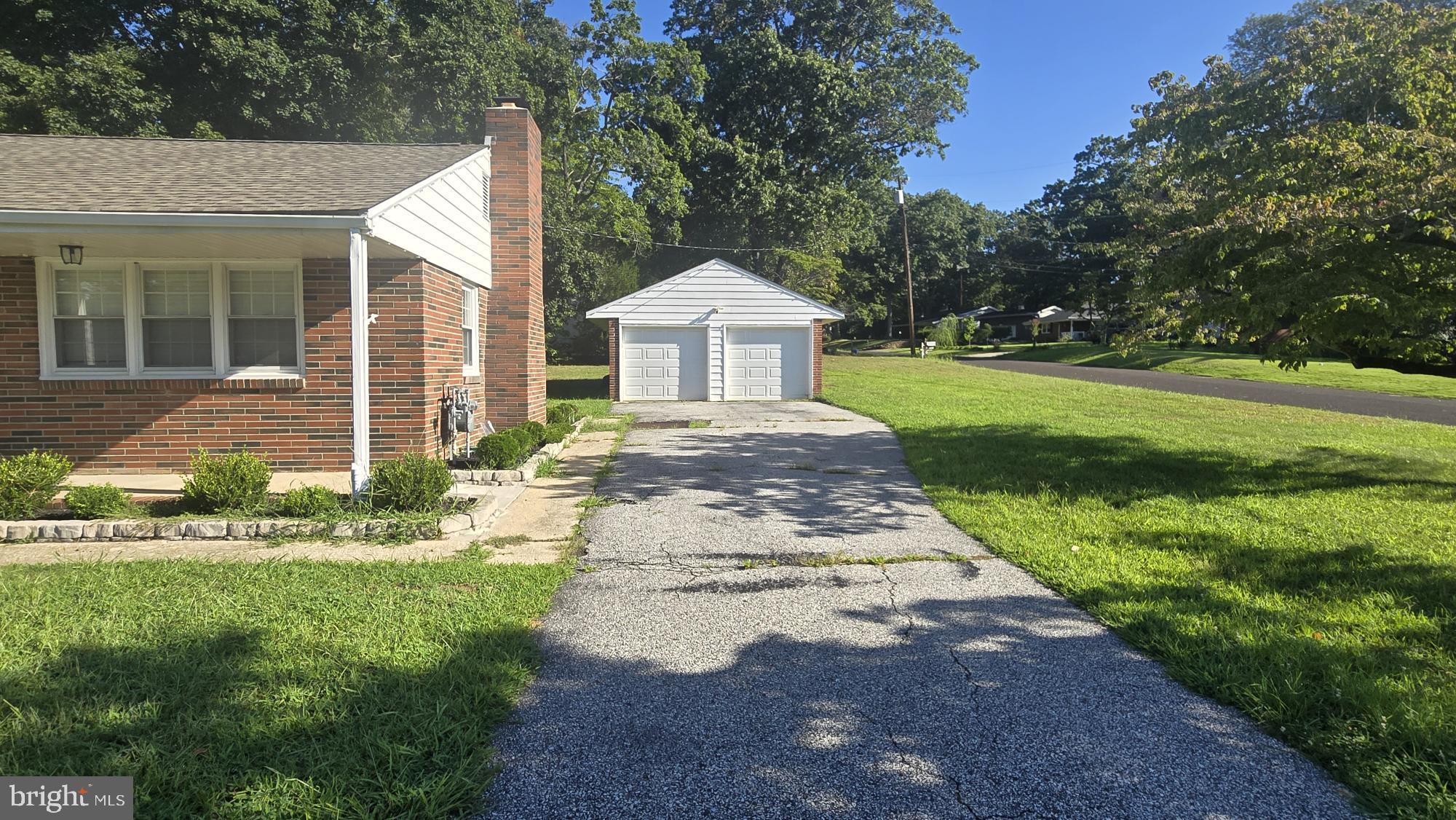 18 HOOD DRIVE