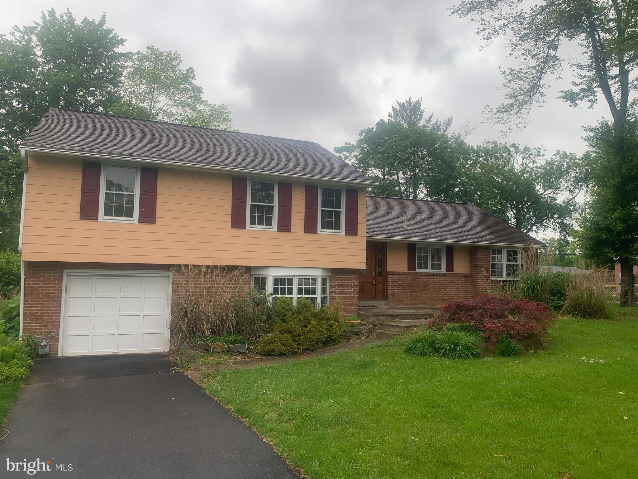 GWYNEDD ACRES - Residential