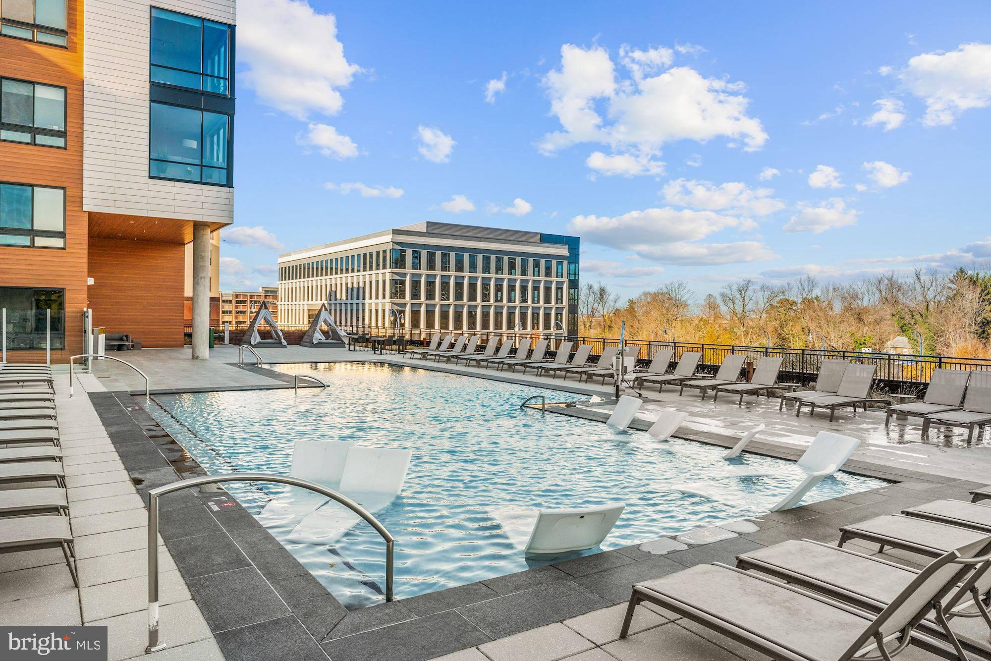 NATIONAL HARBOR - Residential Lease