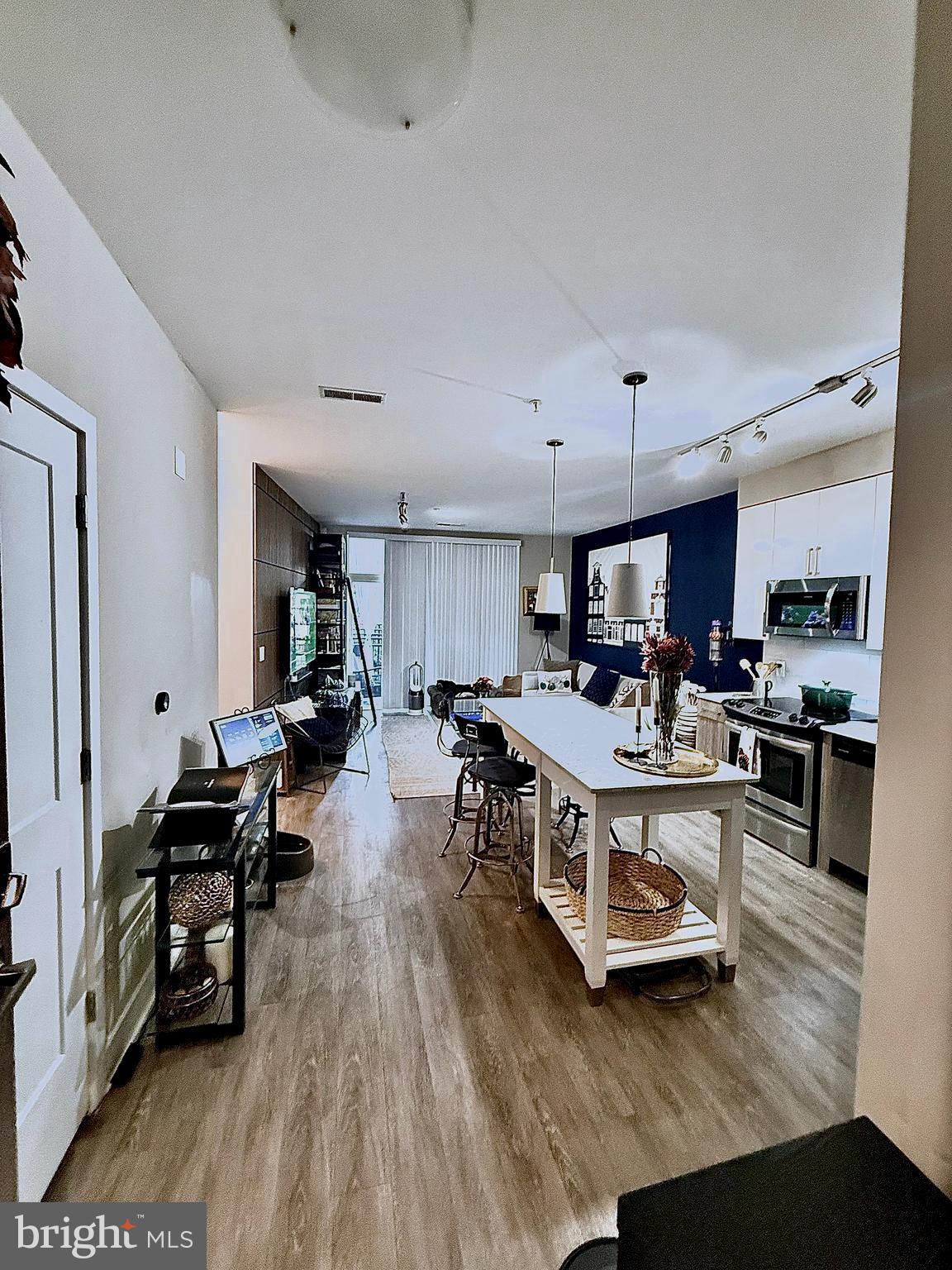 145 RIVERHAVEN DRIVE 226