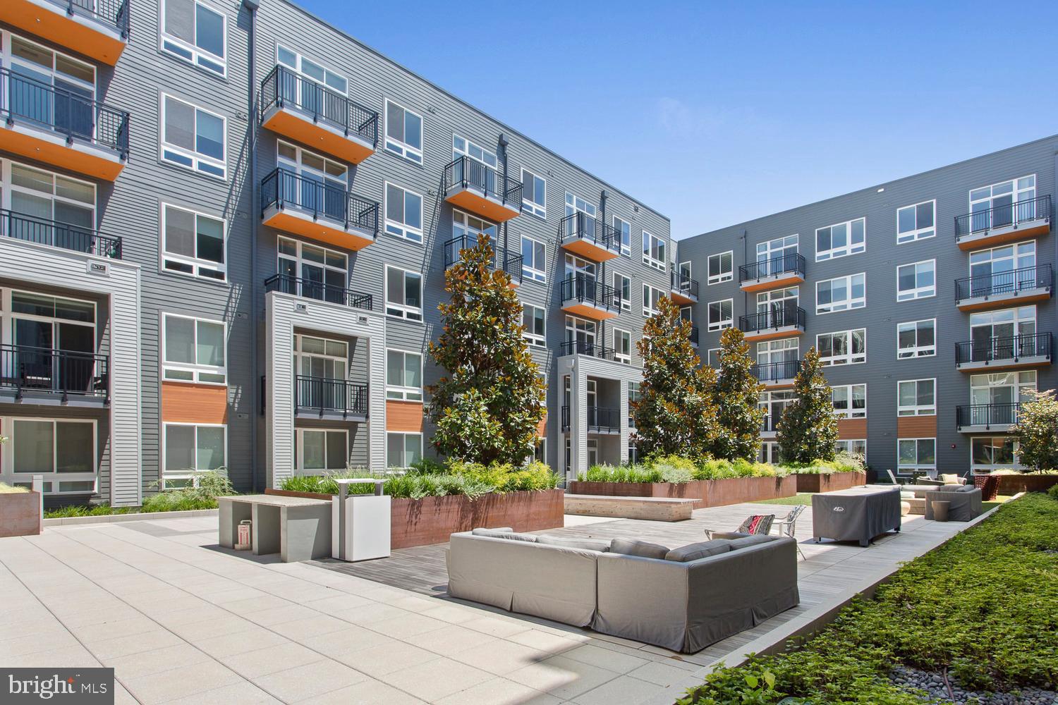 NATIONAL HARBOR - Residential Lease