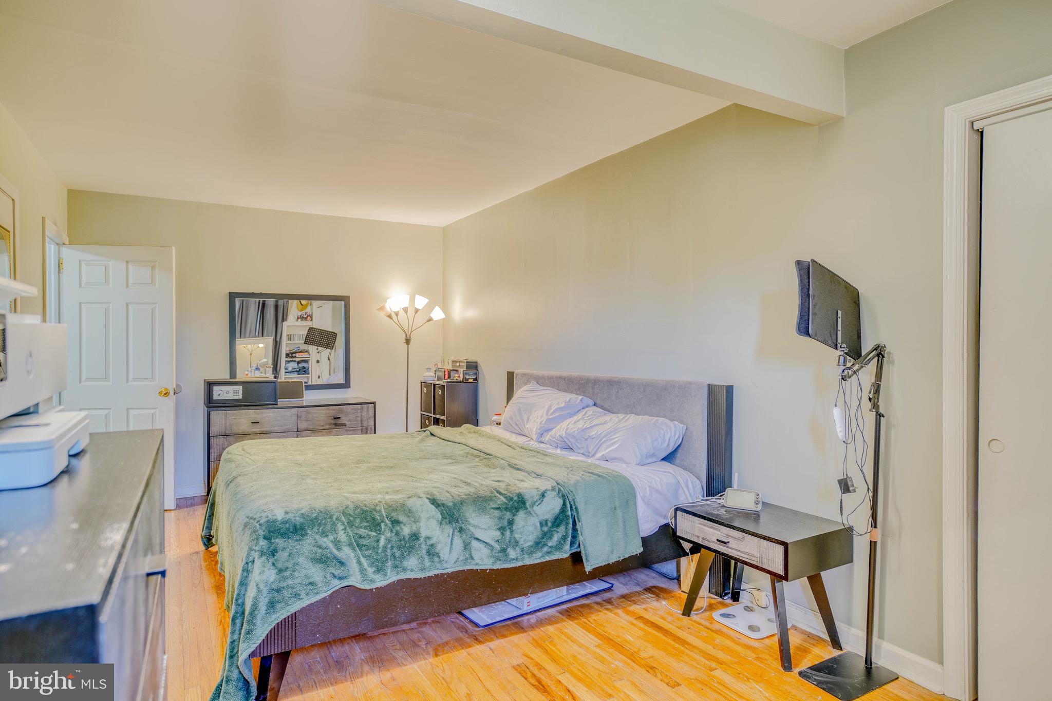 OAK HILL - Residential