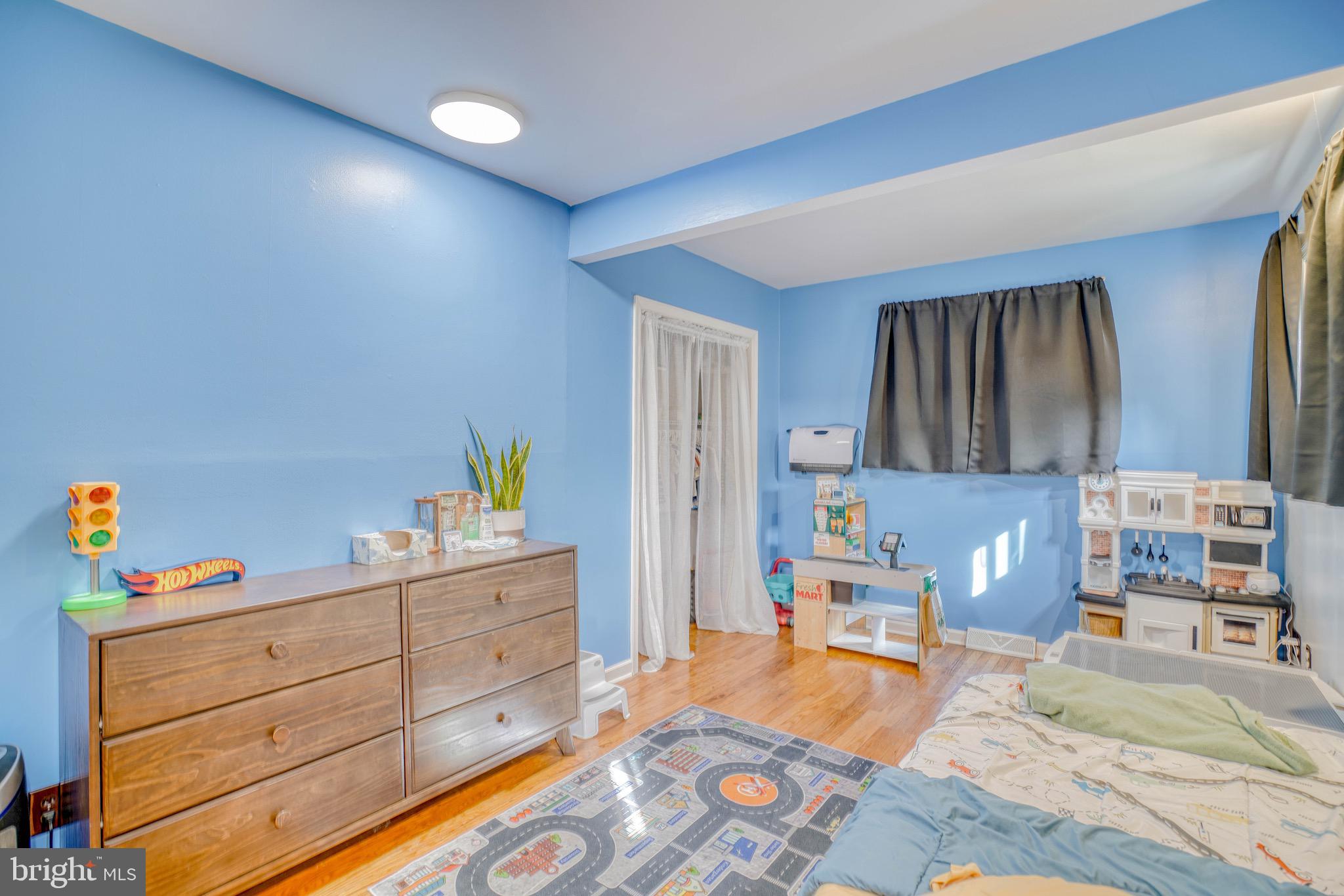 OAK HILL - Residential