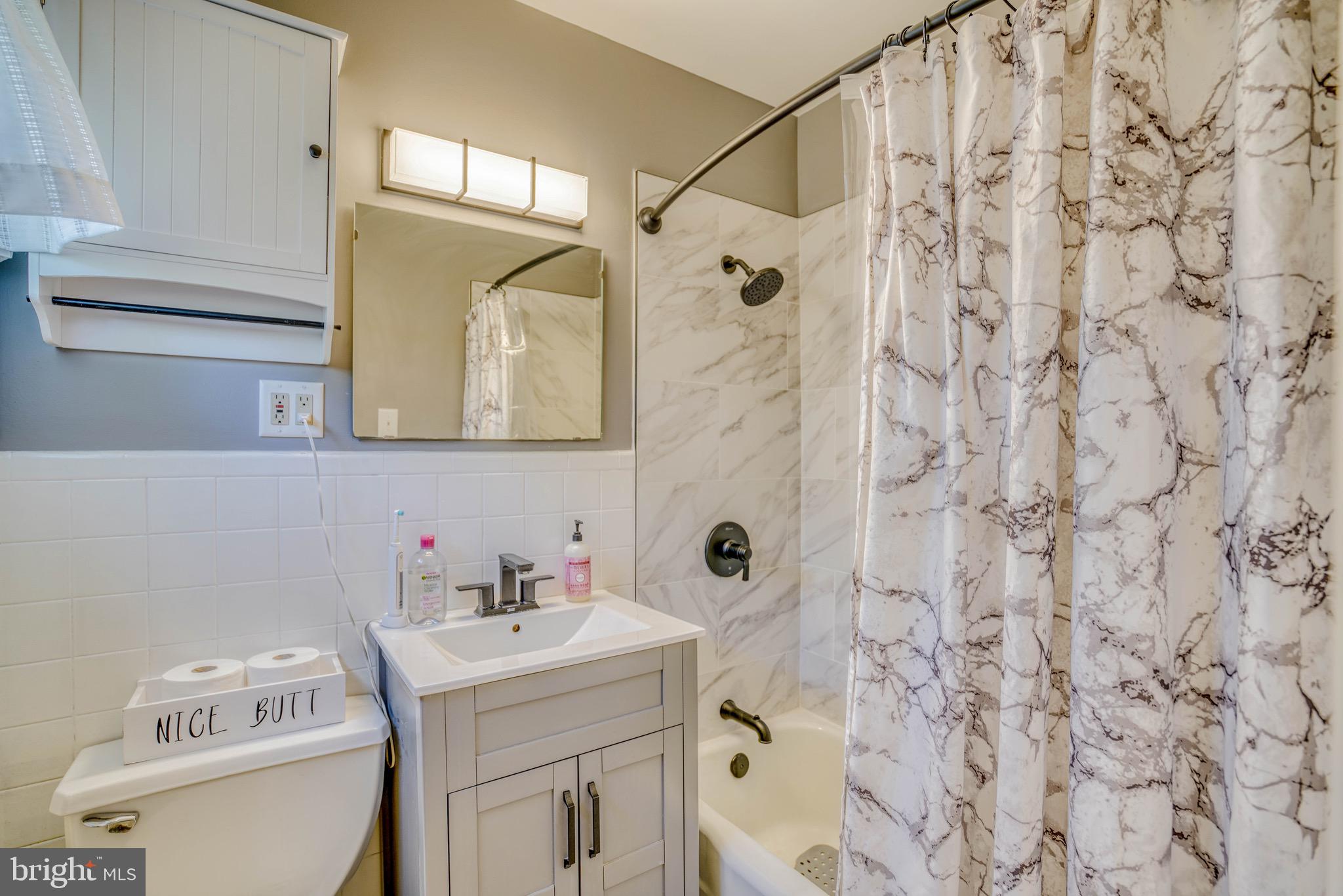 OAK HILL - Residential