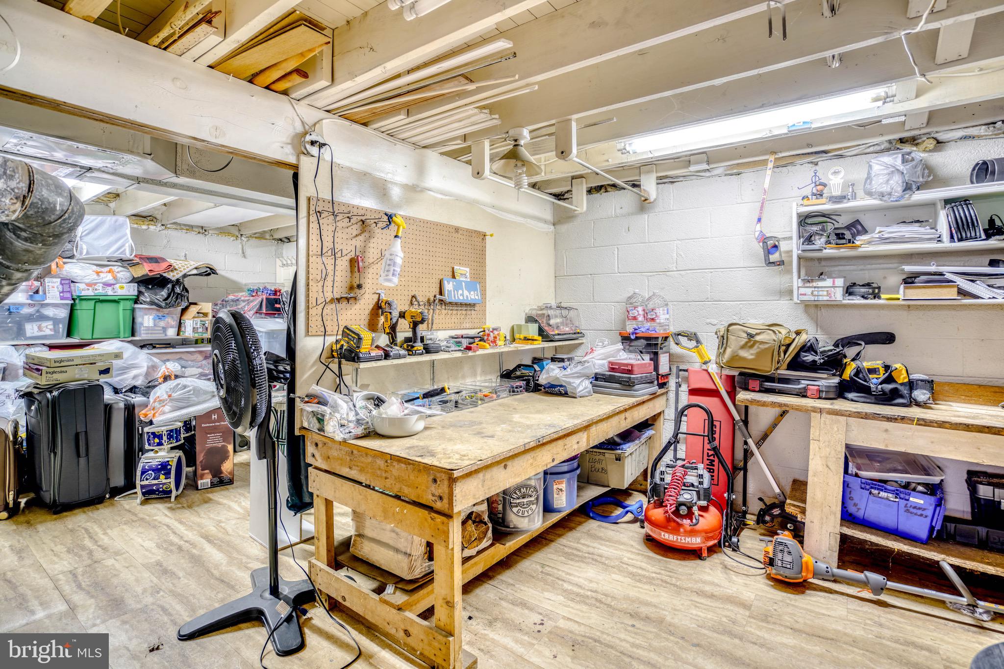 OAK HILL - Residential