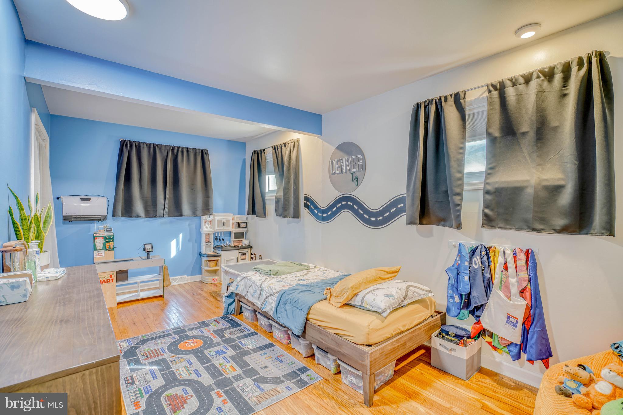 OAK HILL - Residential