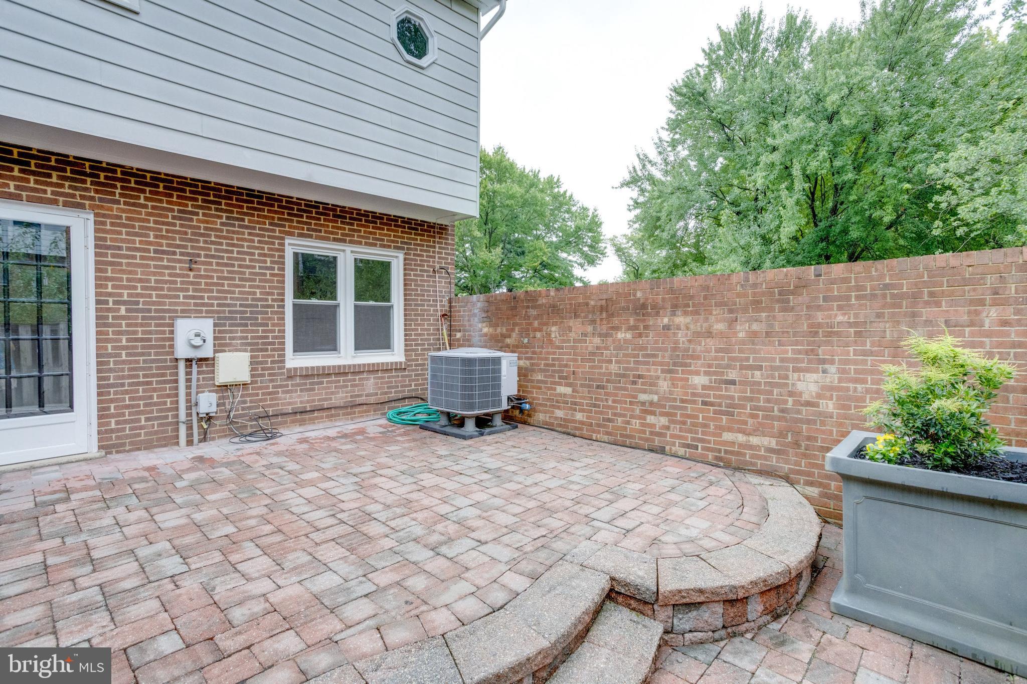 4548 GARBO COURT