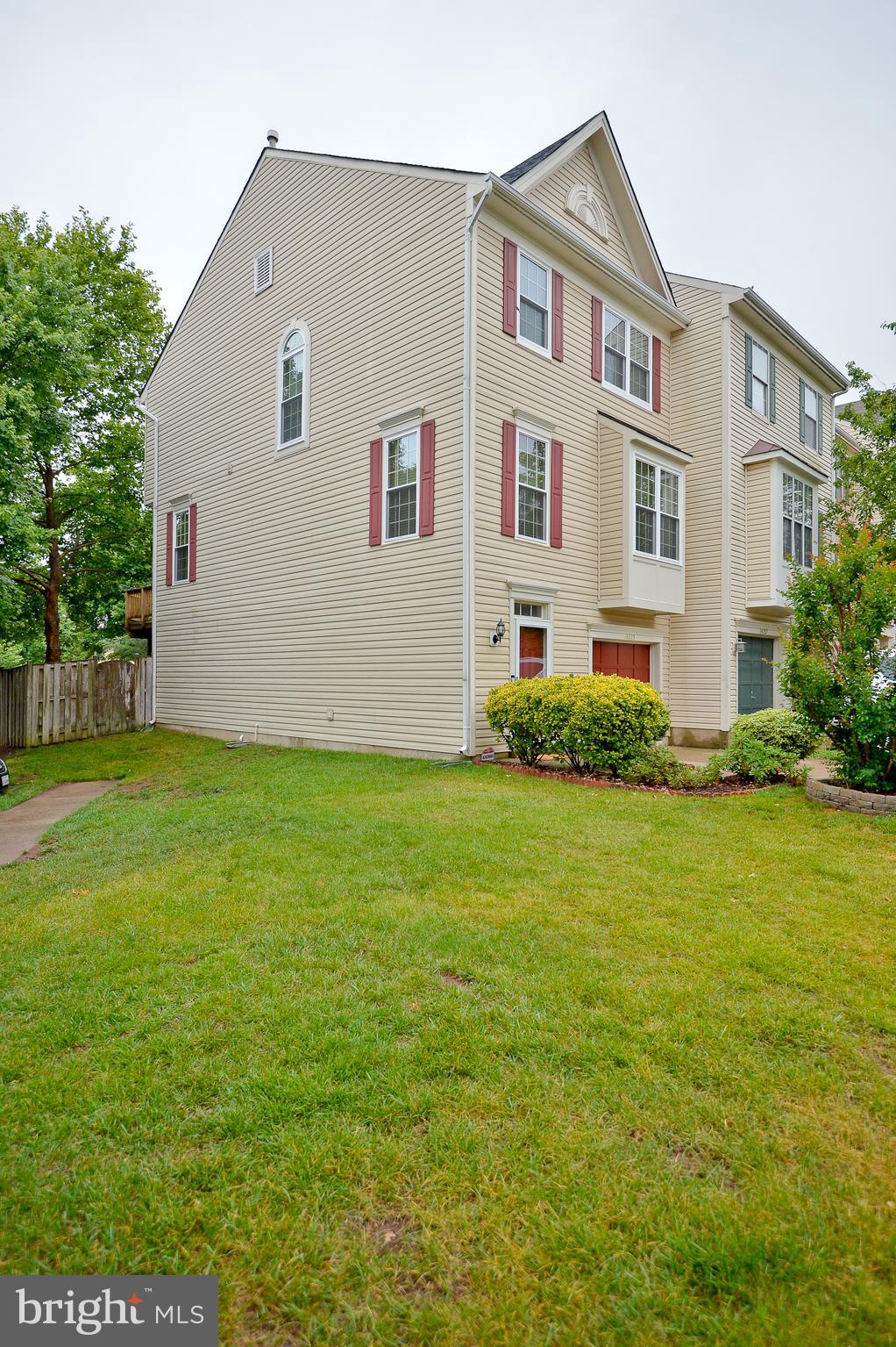 CENTRE RIDGE LAND BAY - Residential