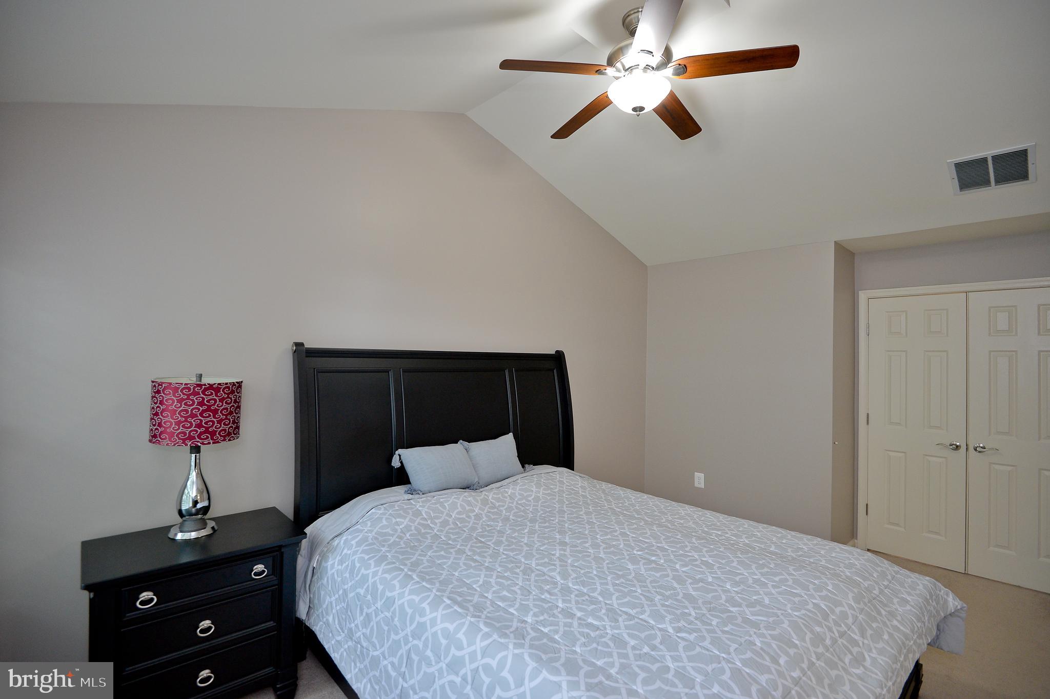 CENTRE RIDGE LAND BAY - Residential