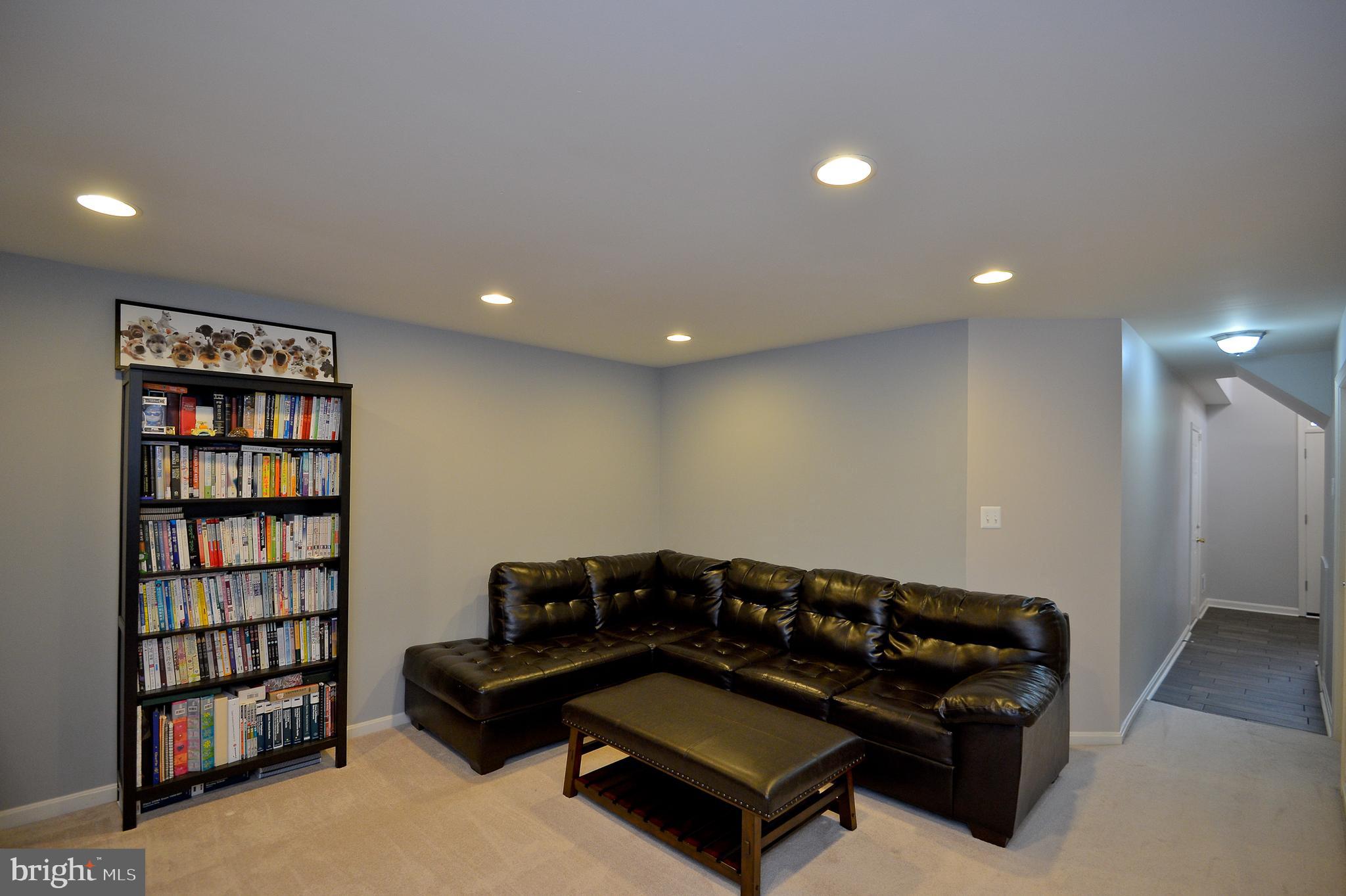 CENTRE RIDGE LAND BAY - Residential