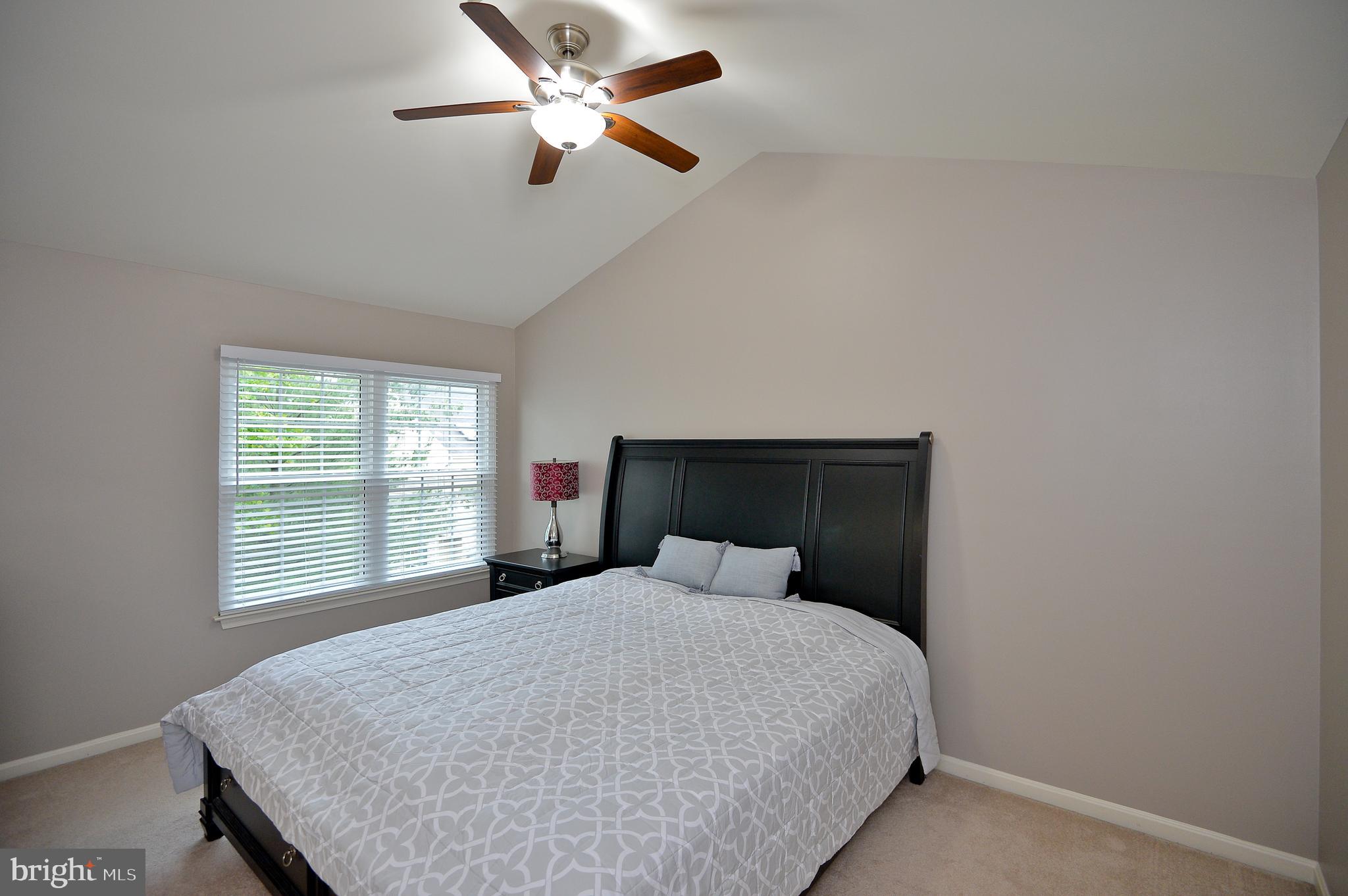 CENTRE RIDGE LAND BAY - Residential