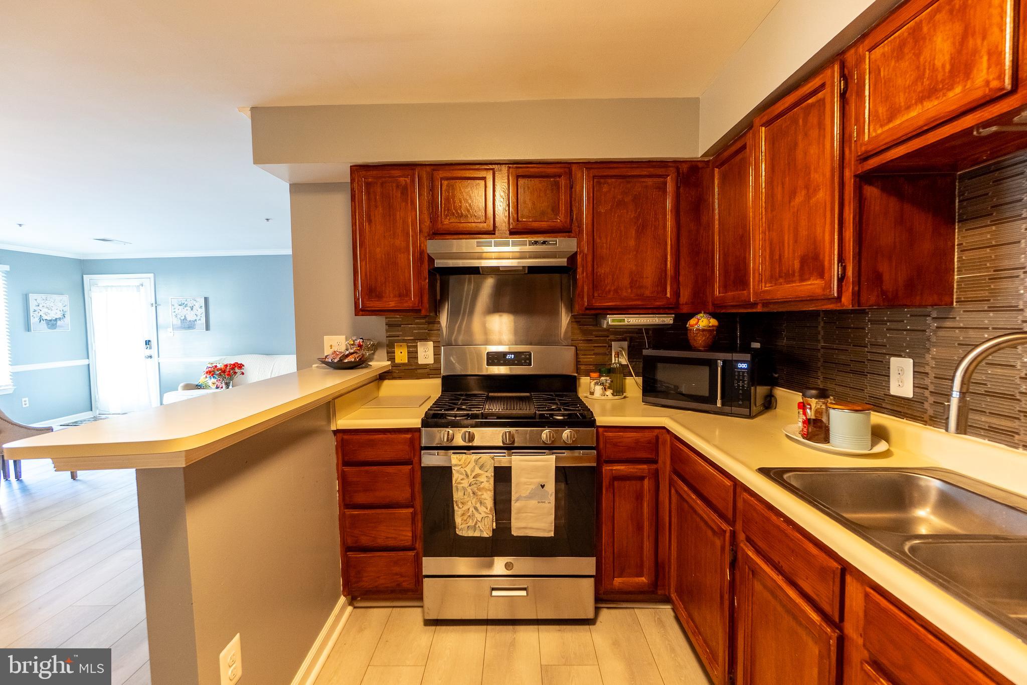 STRATFORD CONDOS - Residential