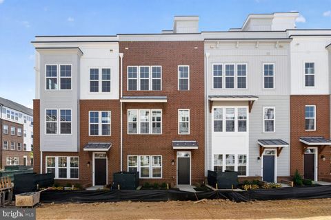Townhouse For Sale - 2521 Farmstead Drive #LOT 224<br/> ROCKVILLE, MD 20850