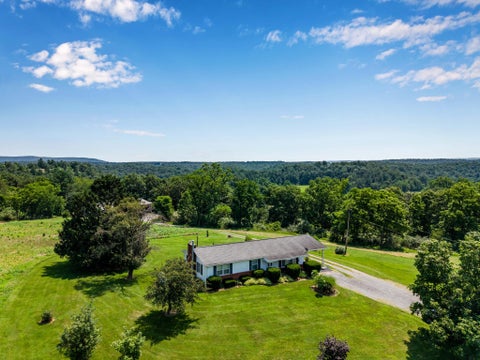 Homes For Sale - 7296 Thompson Road<br/> Fulton County, NEEDMORE, PA 17238