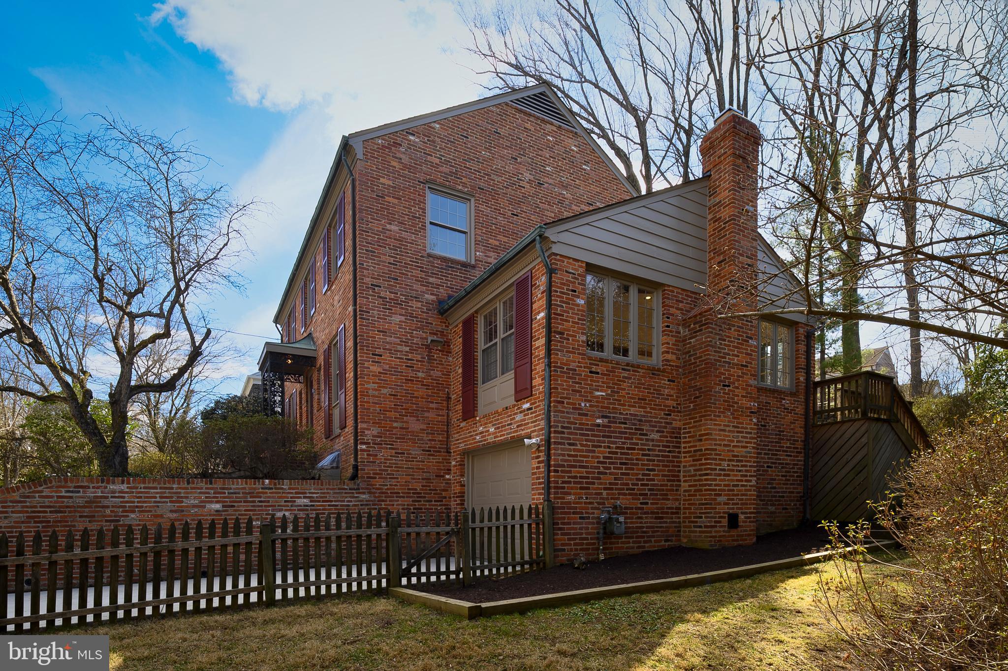 WESTMORELAND HILLS - Residential