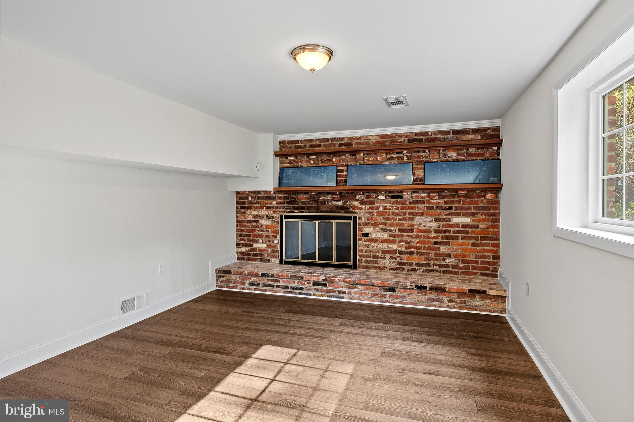 WESTMORELAND HILLS - Residential