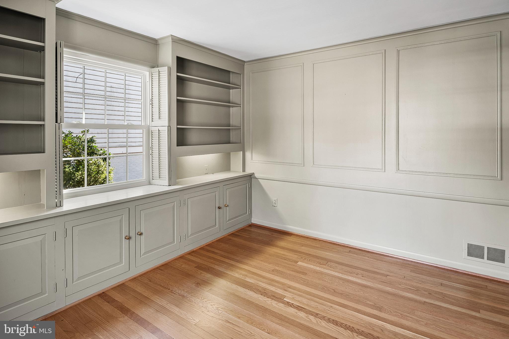 WESTMORELAND HILLS - Residential