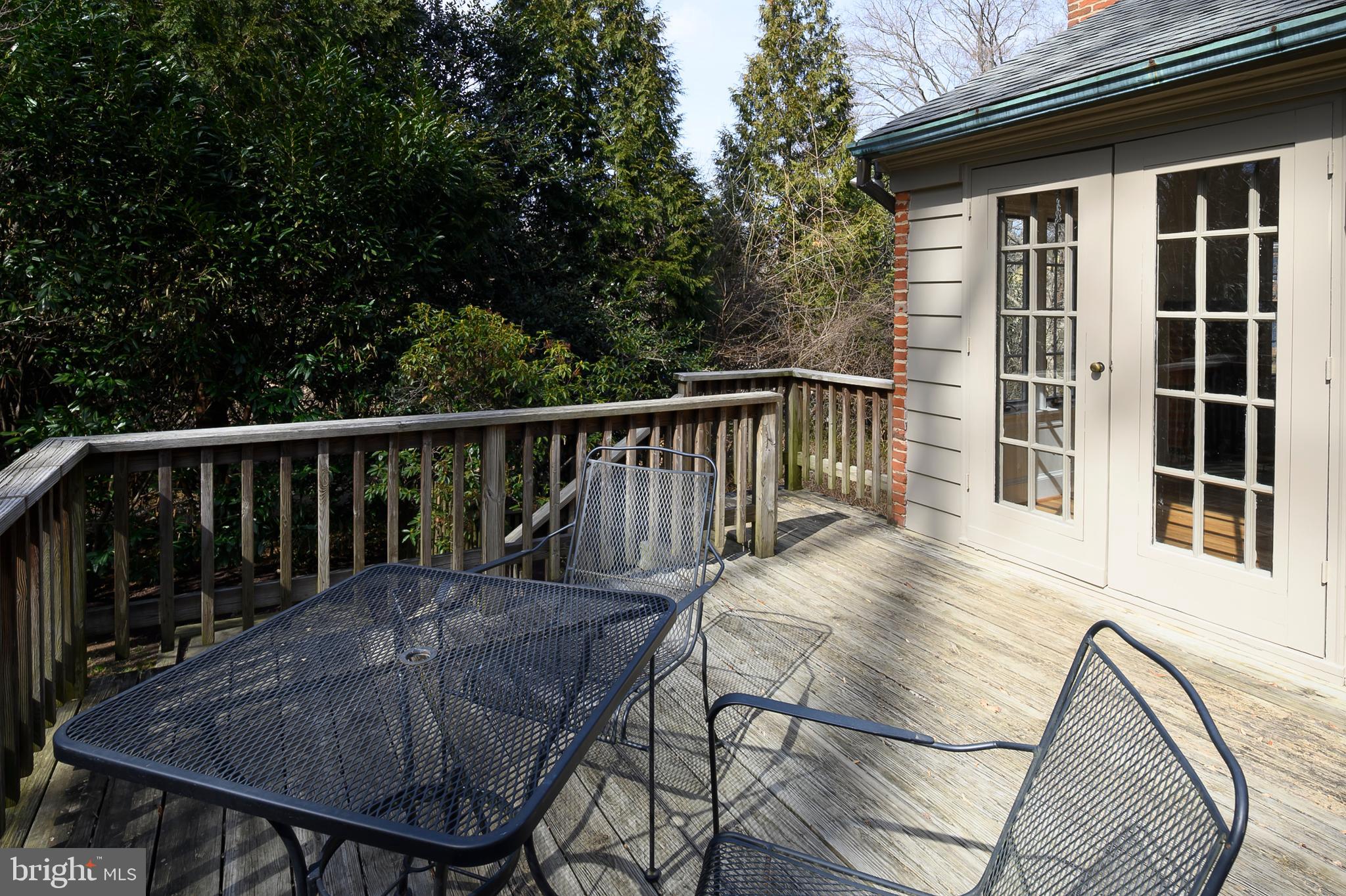 WESTMORELAND HILLS - Residential