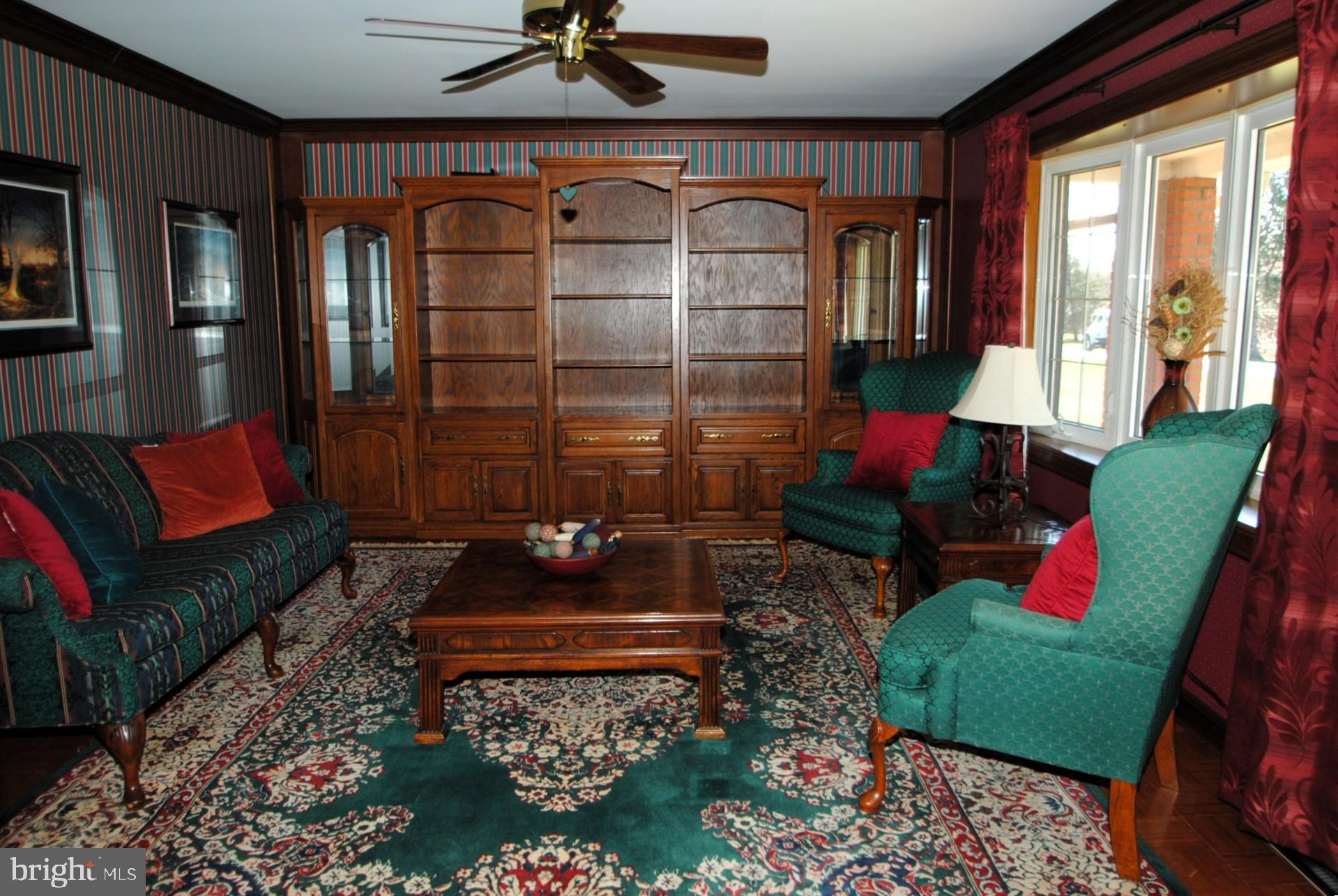 ROLLING MEADOWS - Residential