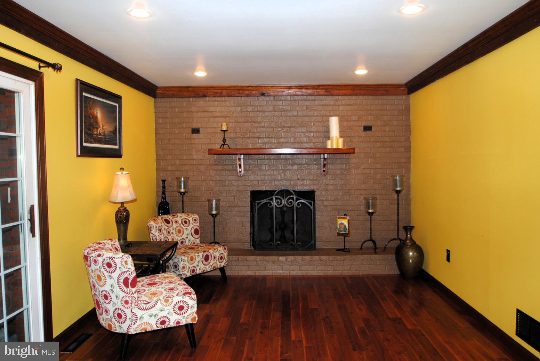 ROLLING MEADOWS - Residential