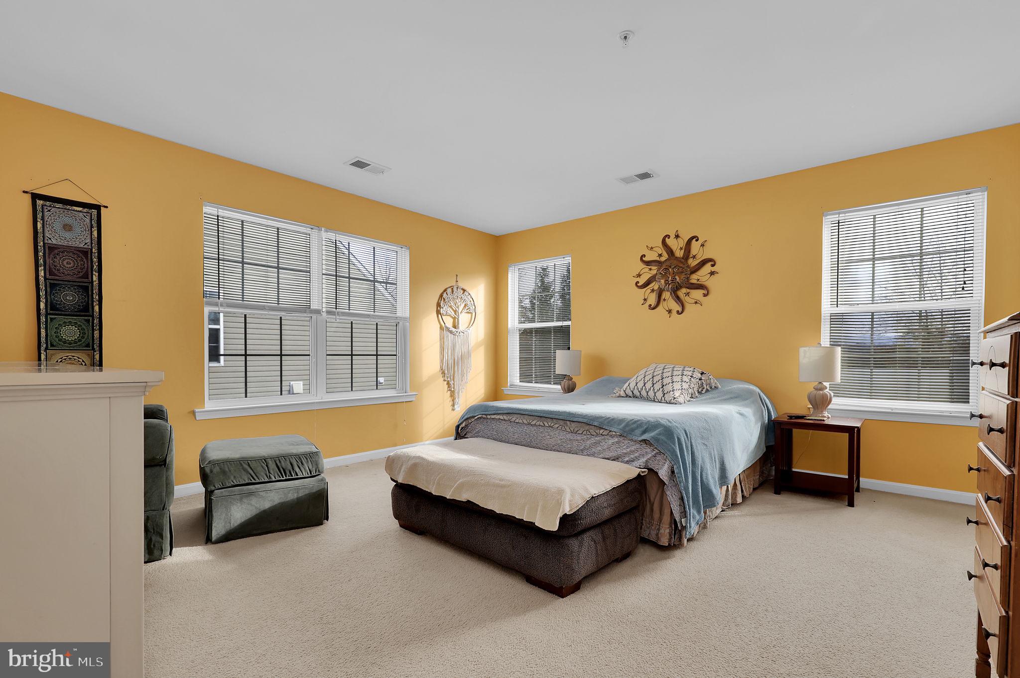 KENSINGTON VILLAS - Residential