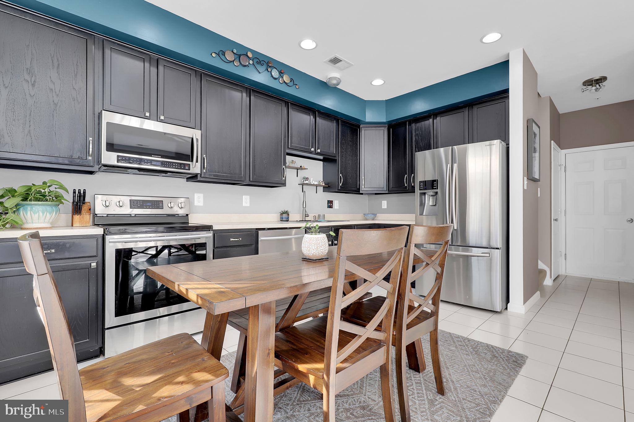 KENSINGTON VILLAS - Residential