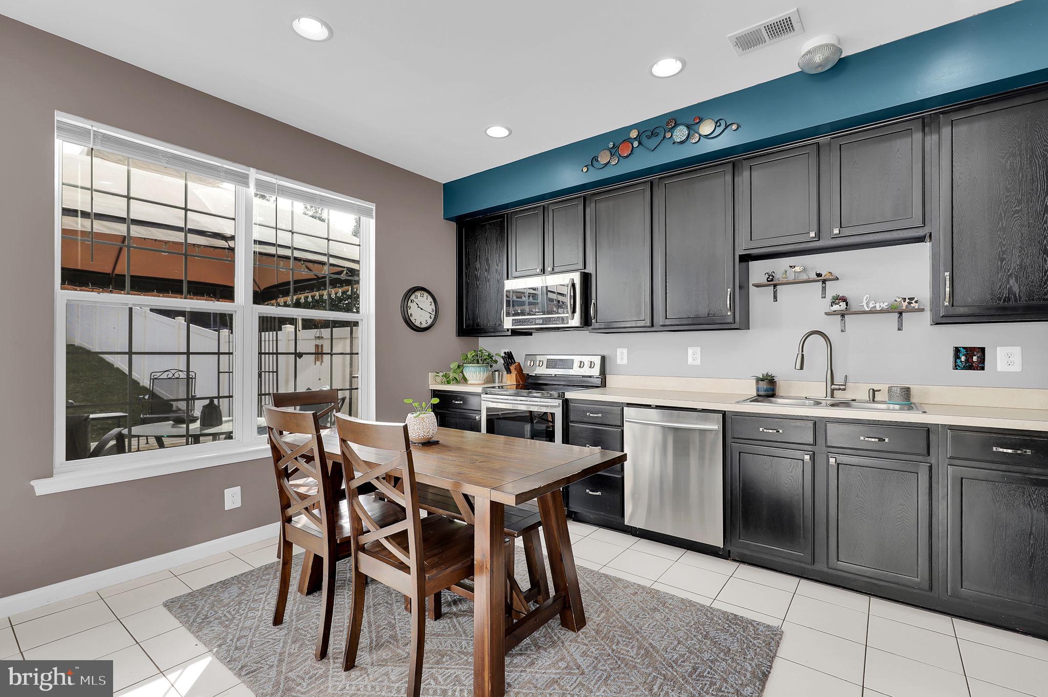 KENSINGTON VILLAS - Residential