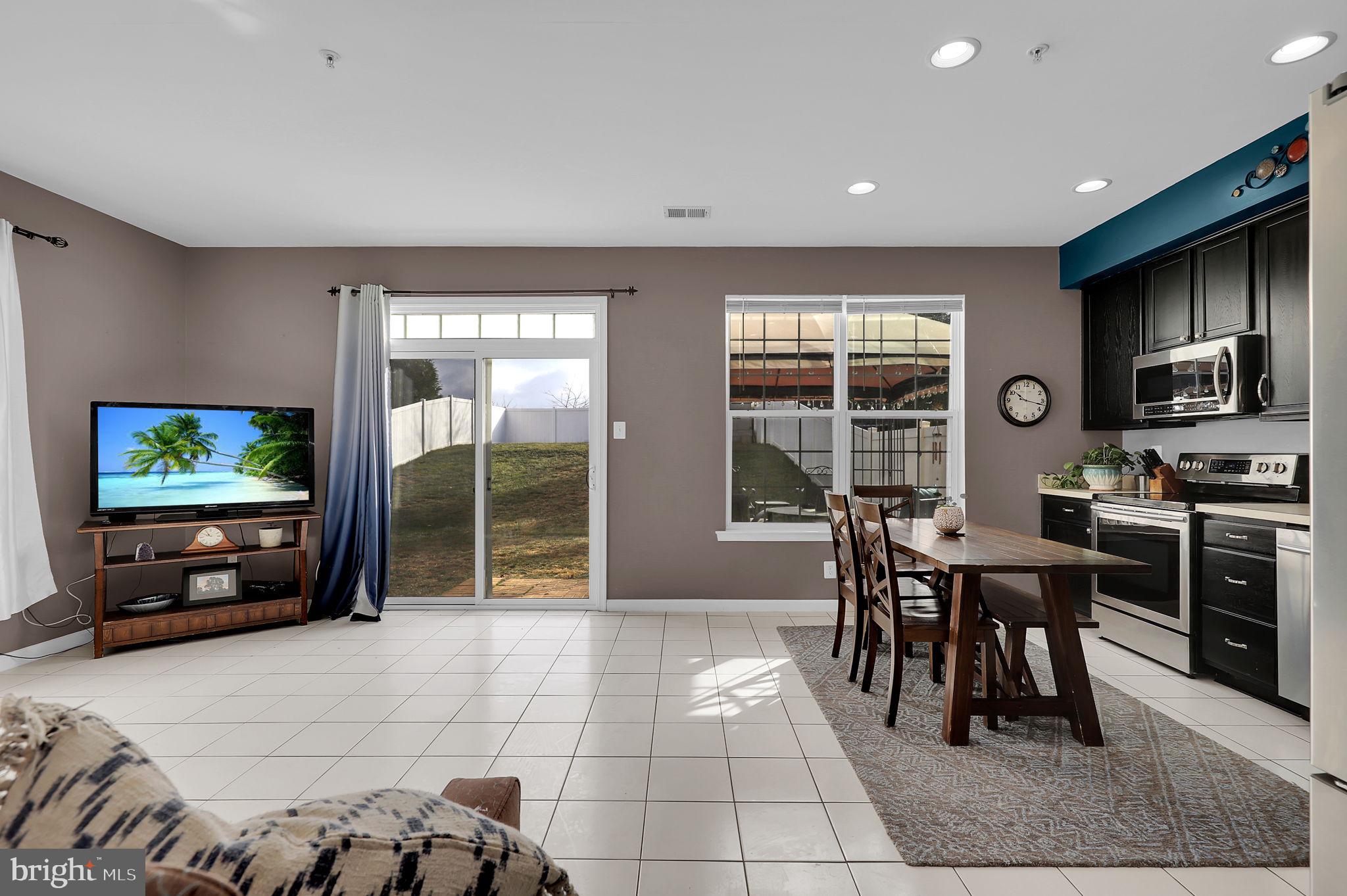 KENSINGTON VILLAS - Residential