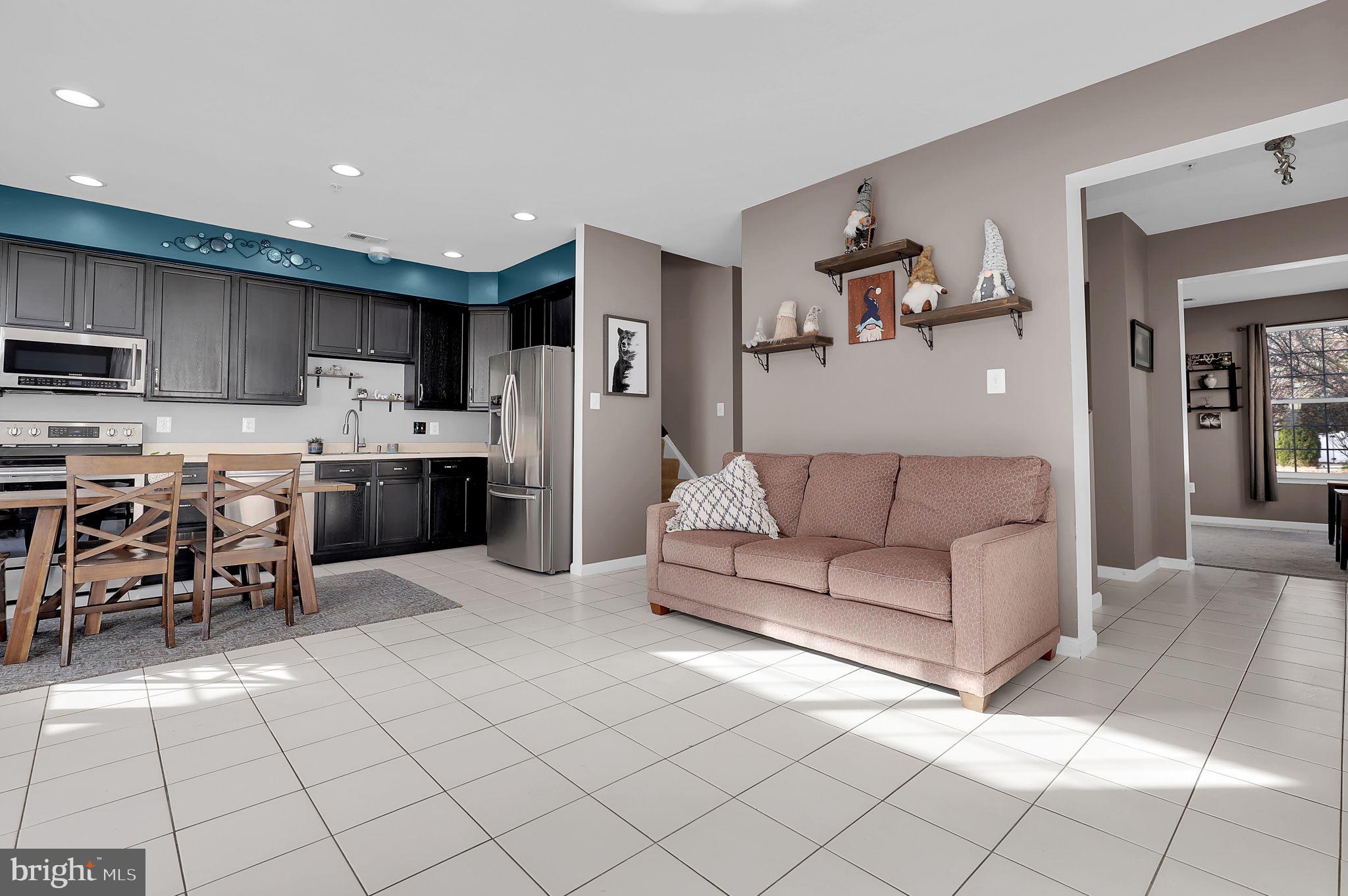 KENSINGTON VILLAS - Residential