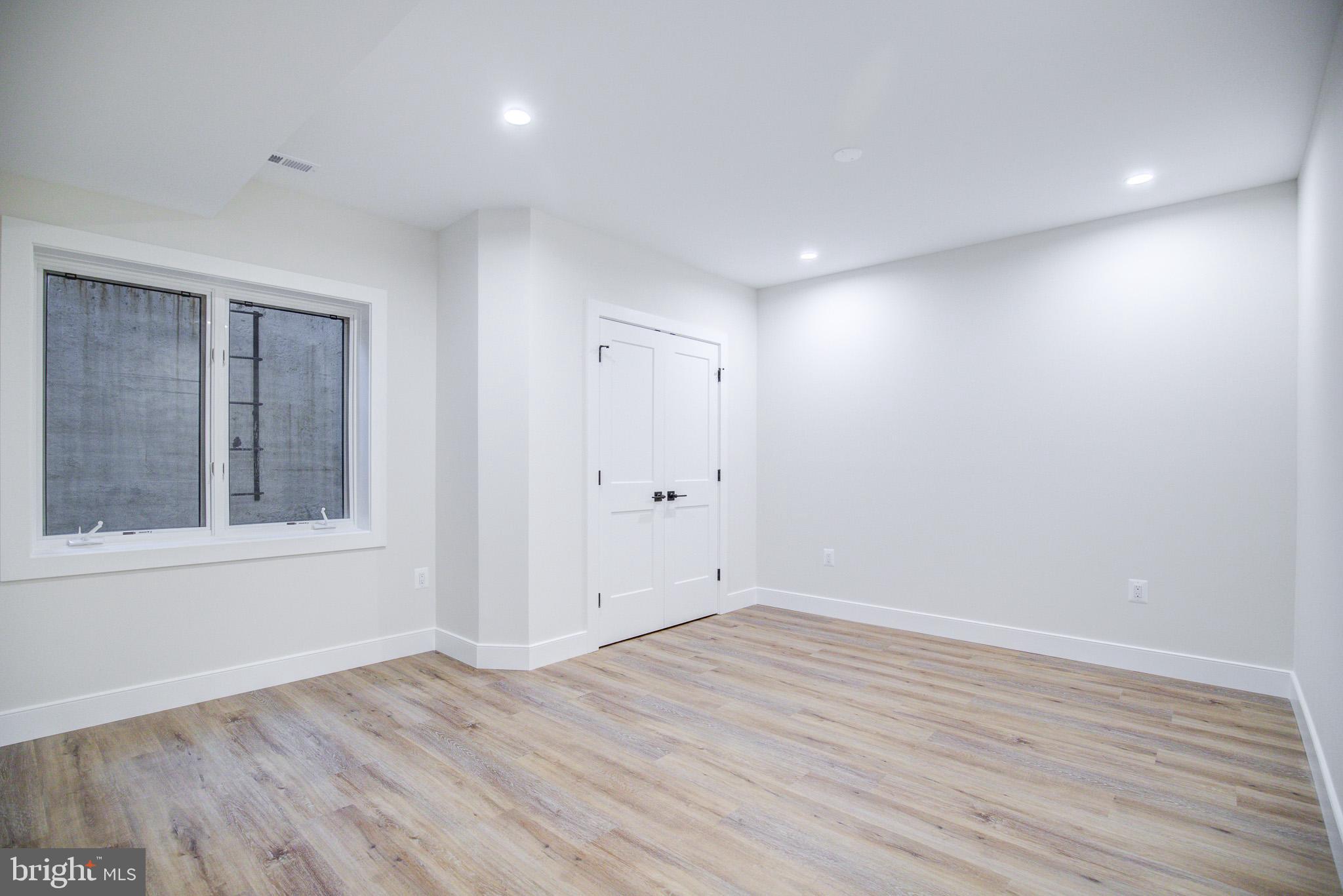 BRAMBLETON LANDBAY - Residential