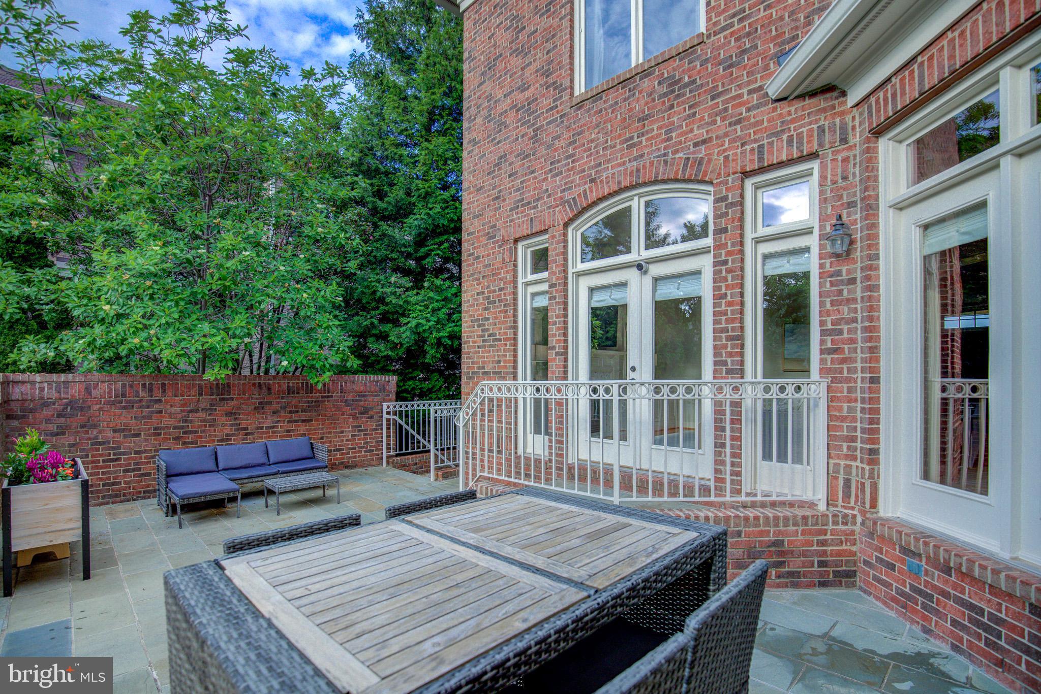 BRAMBLETON LANDBAY - Residential