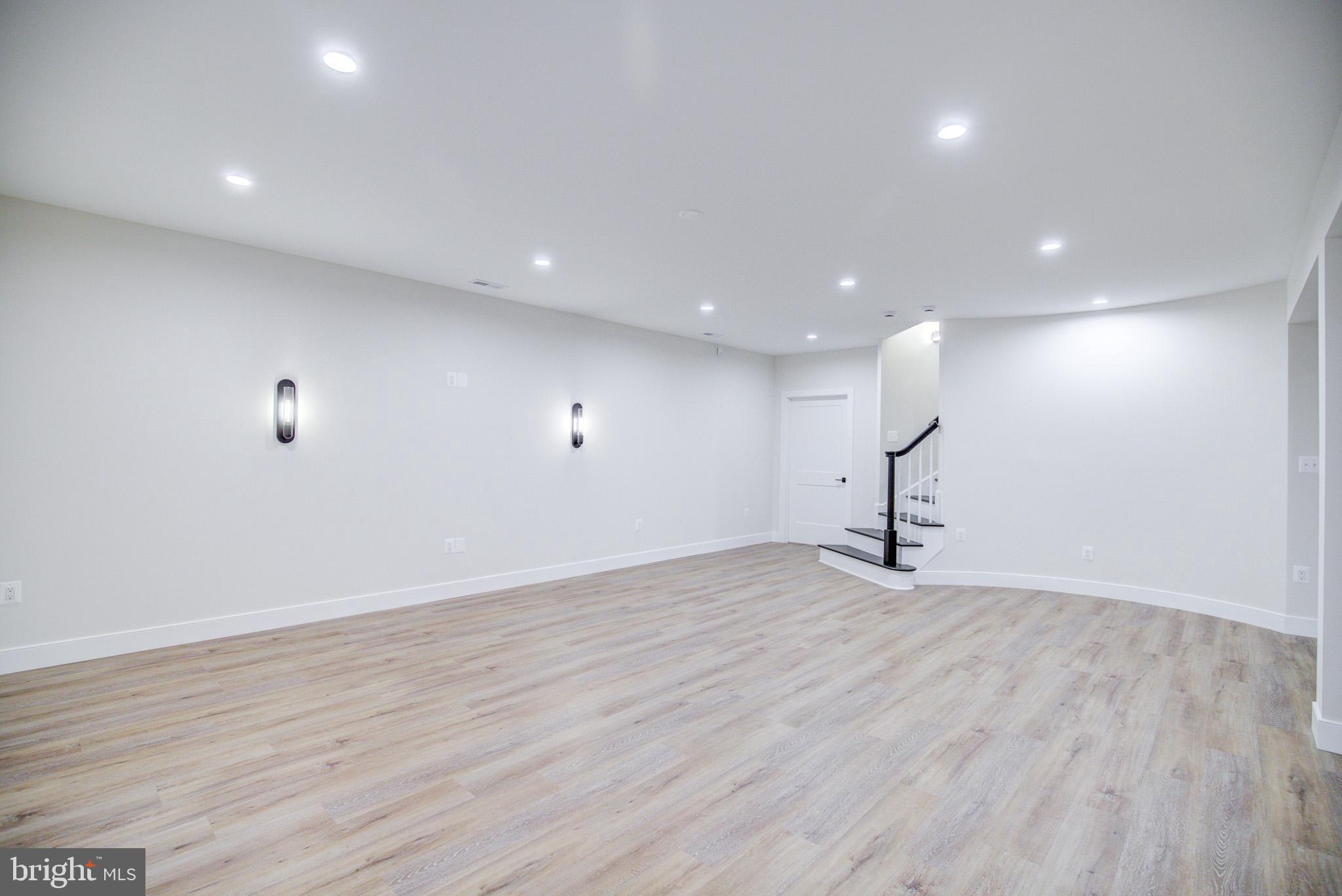 BRAMBLETON LANDBAY - Residential