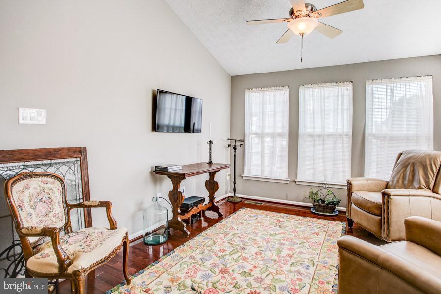 EATON SQUARE - Residential Lease