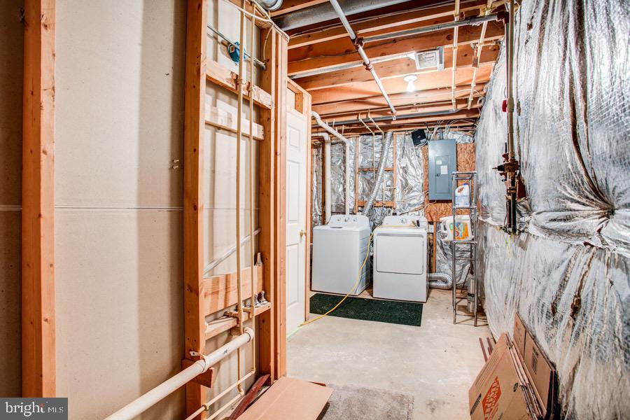 EATON SQUARE - Residential Lease