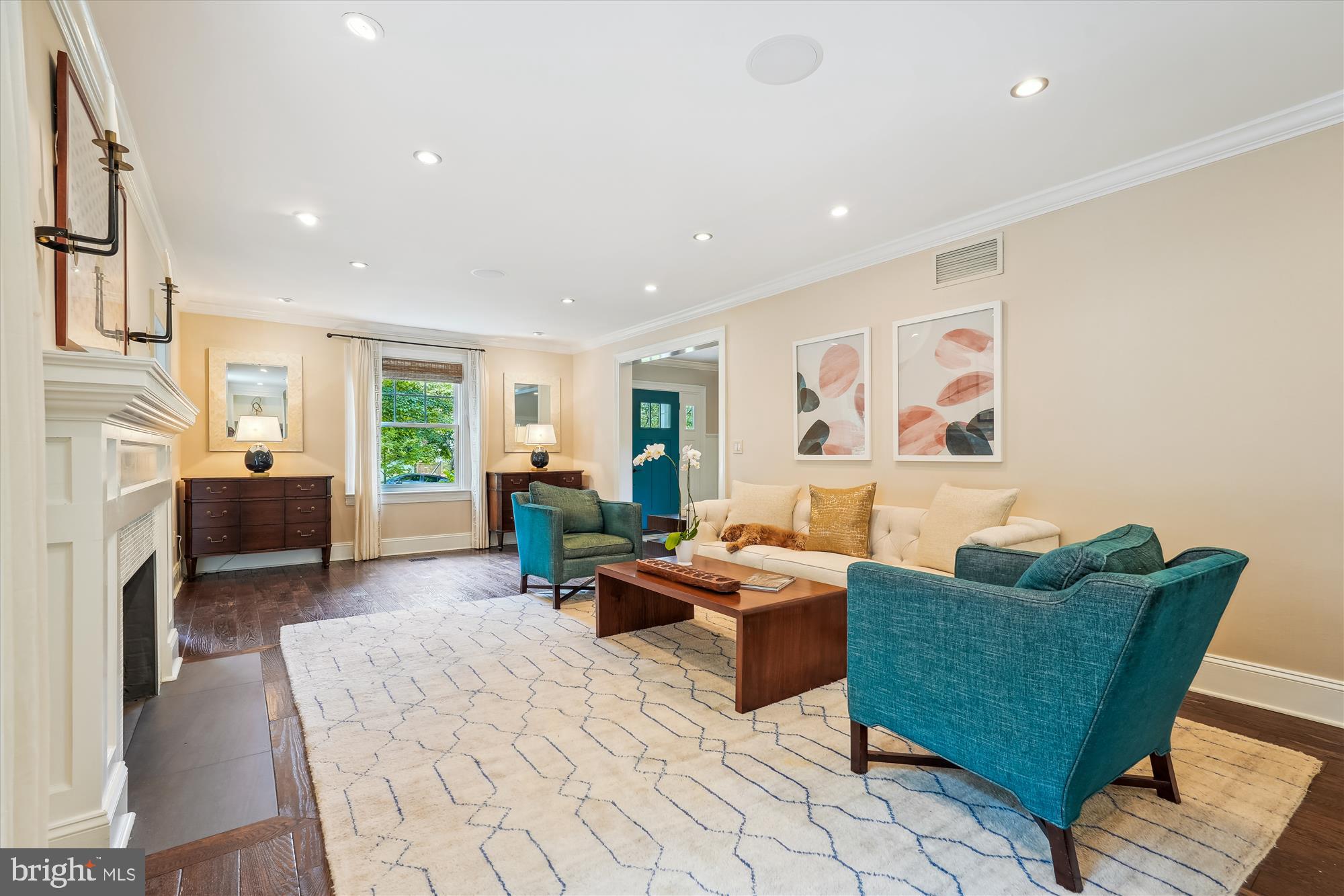 7015 BEECHWOOD DRIVE